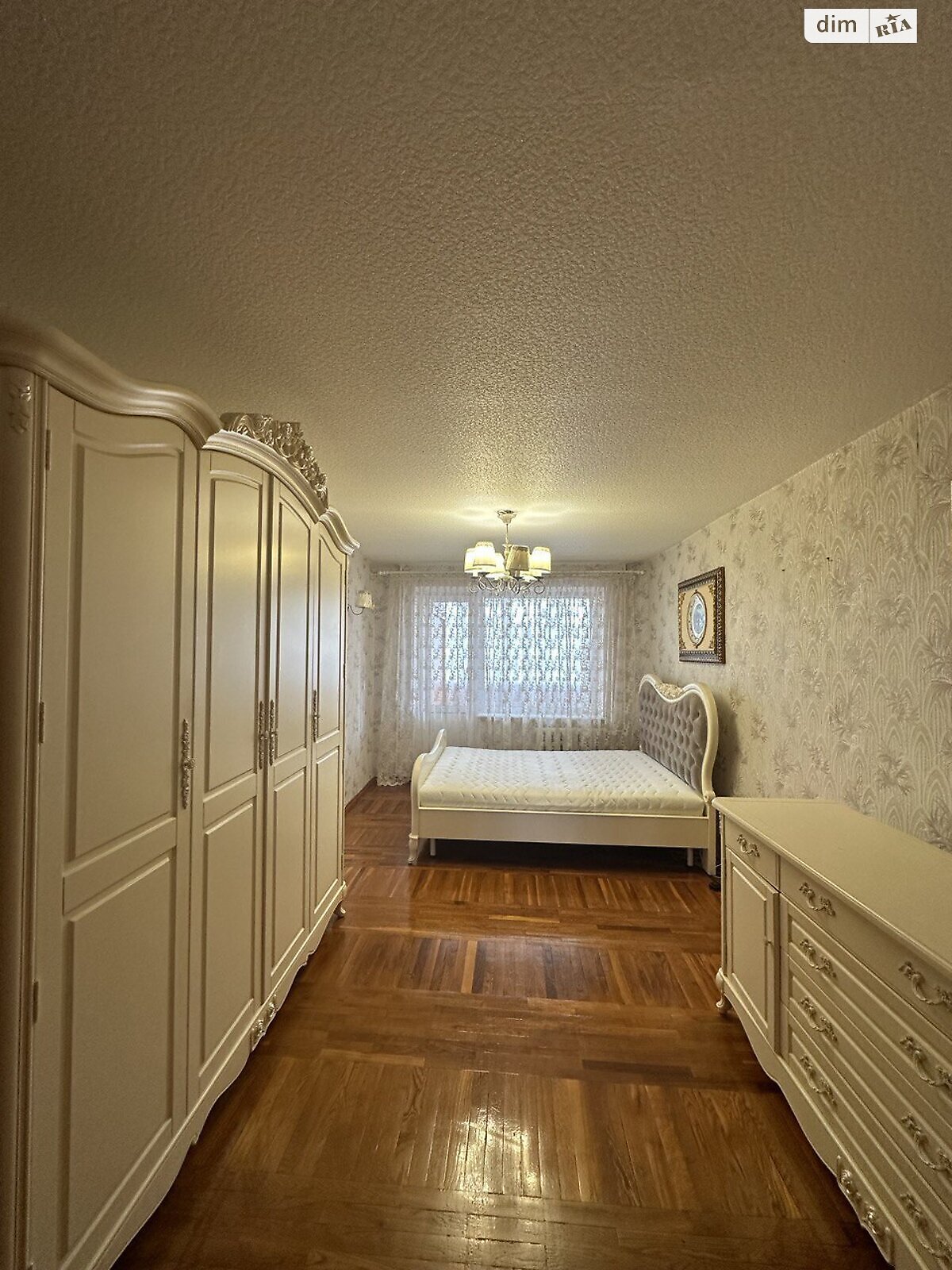 Продаж трикімнатної квартири в Дніпрі, на бул. Слави 3, район Соборний фото 1 Продаж трикімнатної квартири в Дніпрі, на бул. Слави 3, район Соборний фото 1