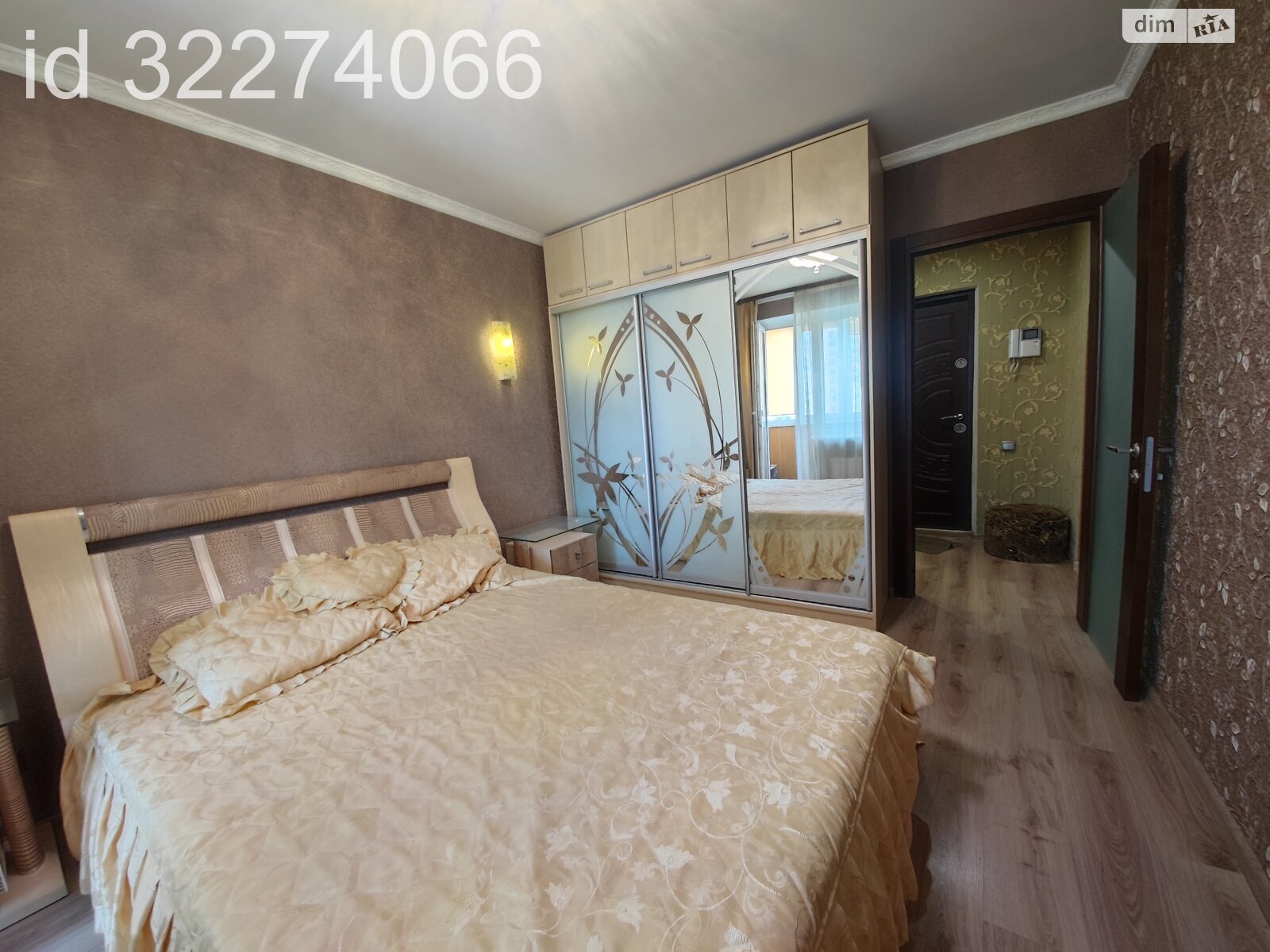 Продаж двокімнатної квартири в Дніпрі, на бул. Слави 4, район Соборний фото 1 Продаж двокімнатної квартири в Дніпрі, на бул. Слави 4, район Соборний фото 1