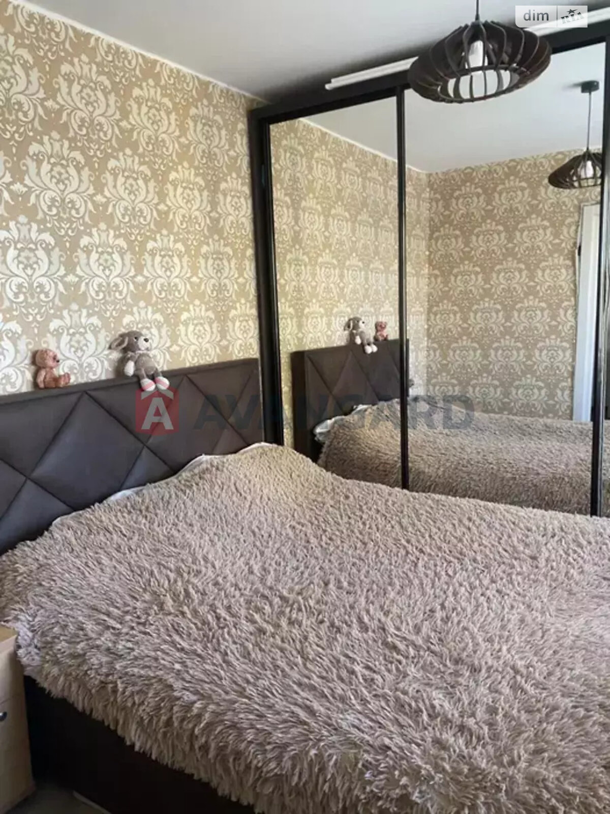 Продаж трикімнатної квартири в Дніпрі, на бул. Слави 8, район Соборний фото 1 Продаж трикімнатної квартири в Дніпрі, на бул. Слави 8, район Соборний фото 1