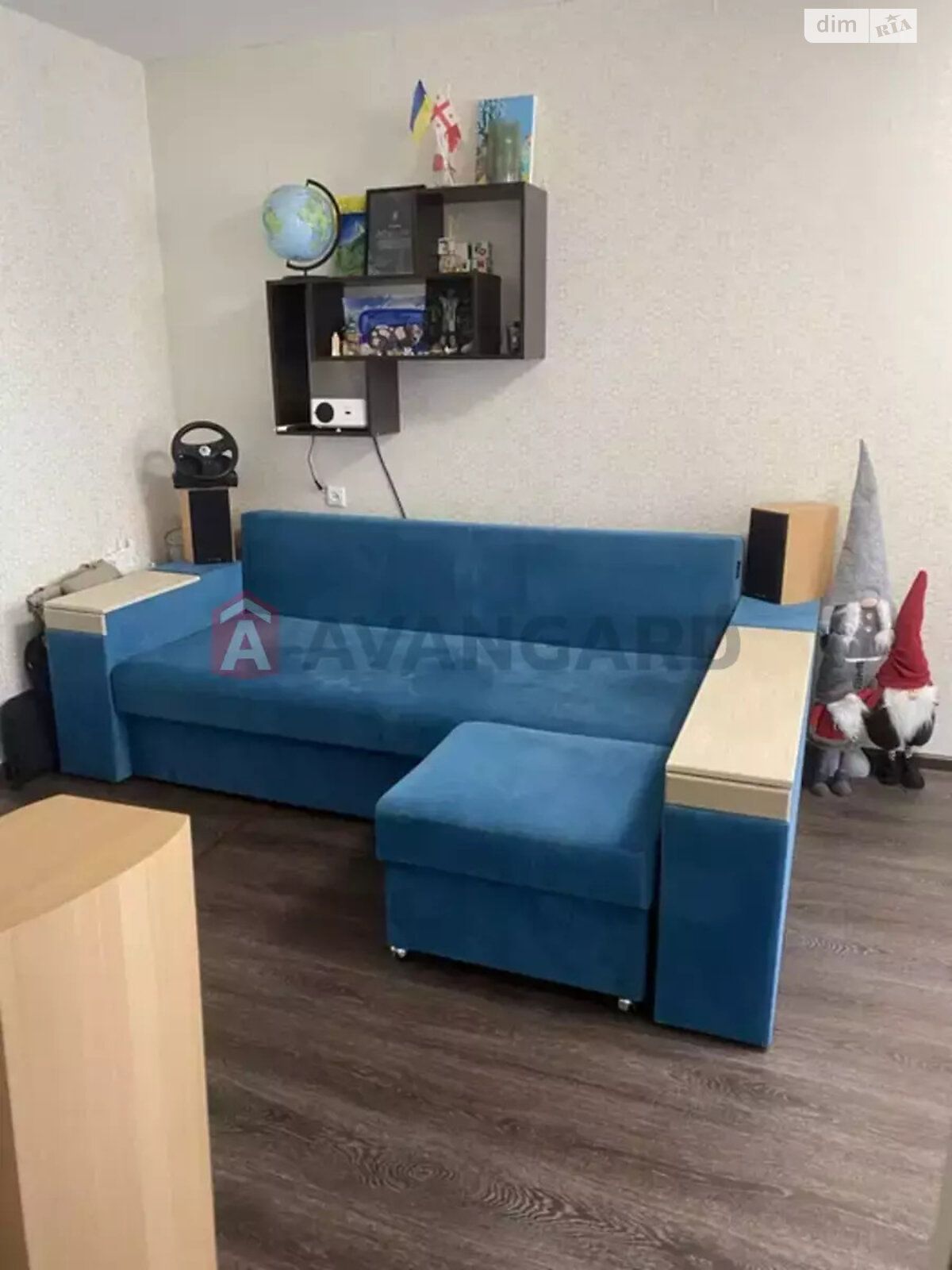 Продаж трикімнатної квартири в Дніпрі, на бул. Слави 8, район Соборний фото 1 Продаж трикімнатної квартири в Дніпрі, на бул. Слави 8, район Соборний фото 1