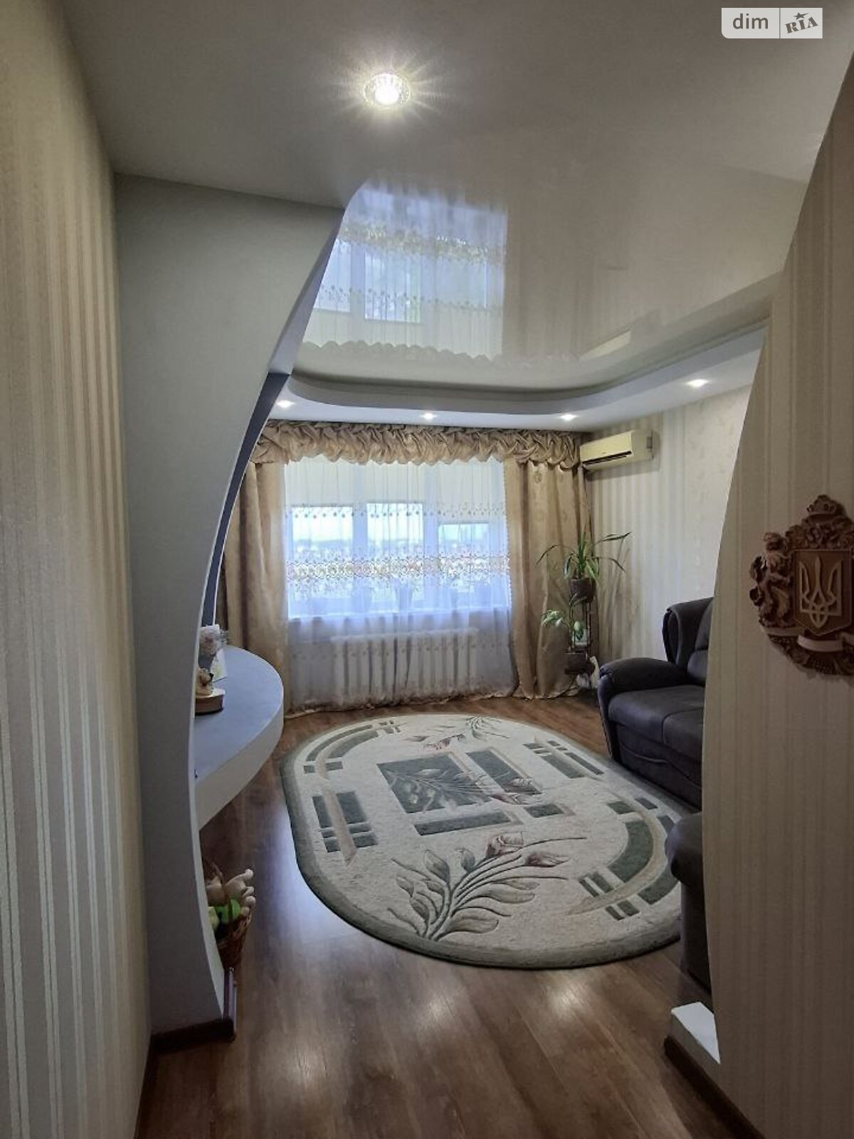 Продаж трикімнатної квартири в Дніпрі, на вул. Космічна 29, район Соборний фото 1 Продаж трикімнатної квартири в Дніпрі, на вул. Космічна 29, район Соборний фото 1