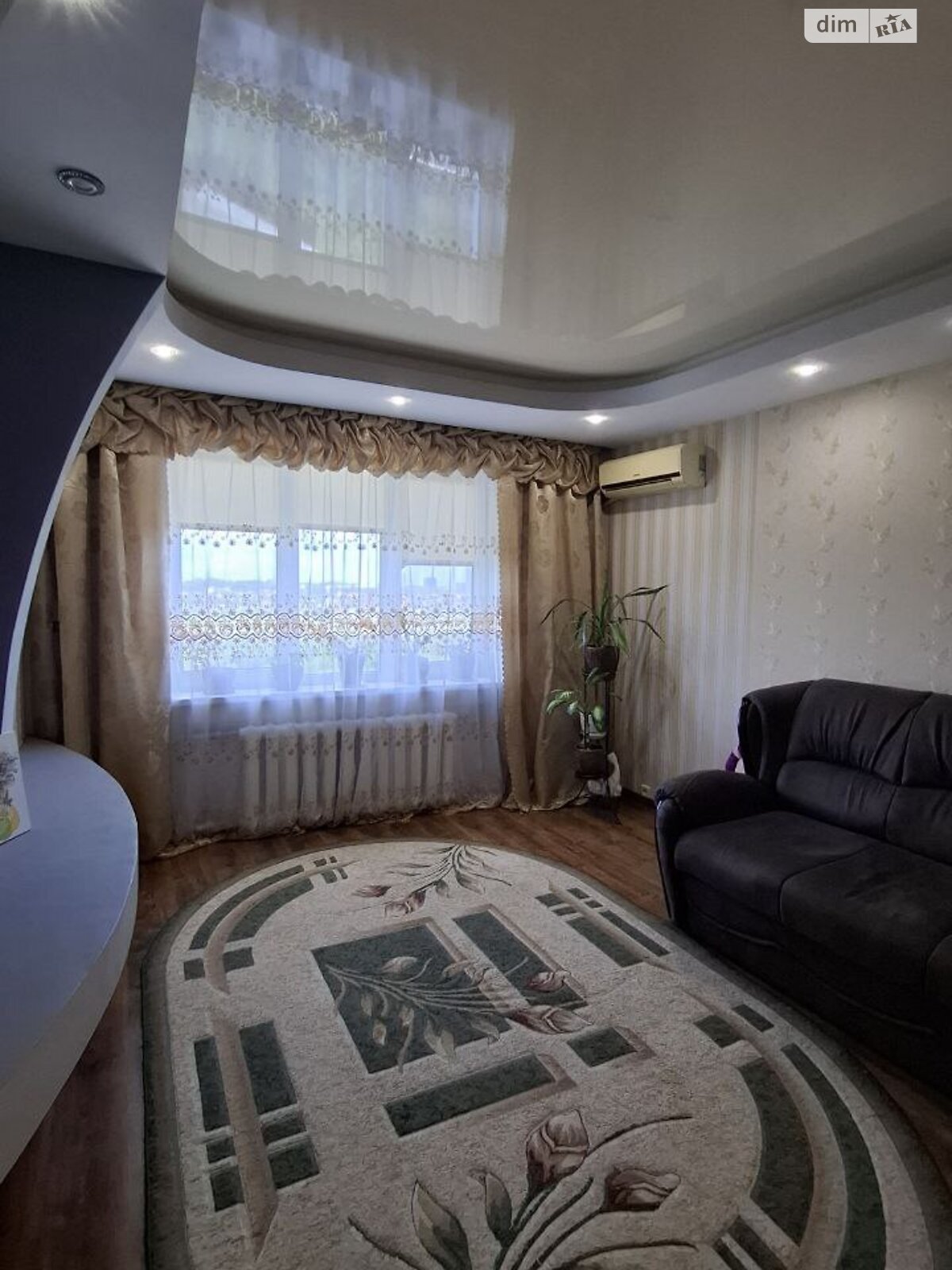 Продаж трикімнатної квартири в Дніпрі, на вул. Космічна 29, район Соборний фото 1 Продаж трикімнатної квартири в Дніпрі, на вул. Космічна 29, район Соборний фото 1