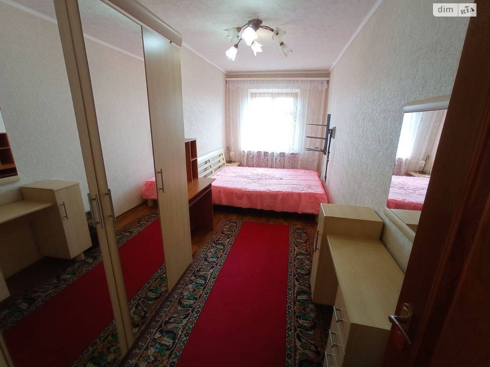 Продаж трикімнатної квартири в Дніпрі, на вул. Високовольтна 81, район Соборний фото 1 Продаж трикімнатної квартири в Дніпрі, на вул. Високовольтна 81, район Соборний фото 1