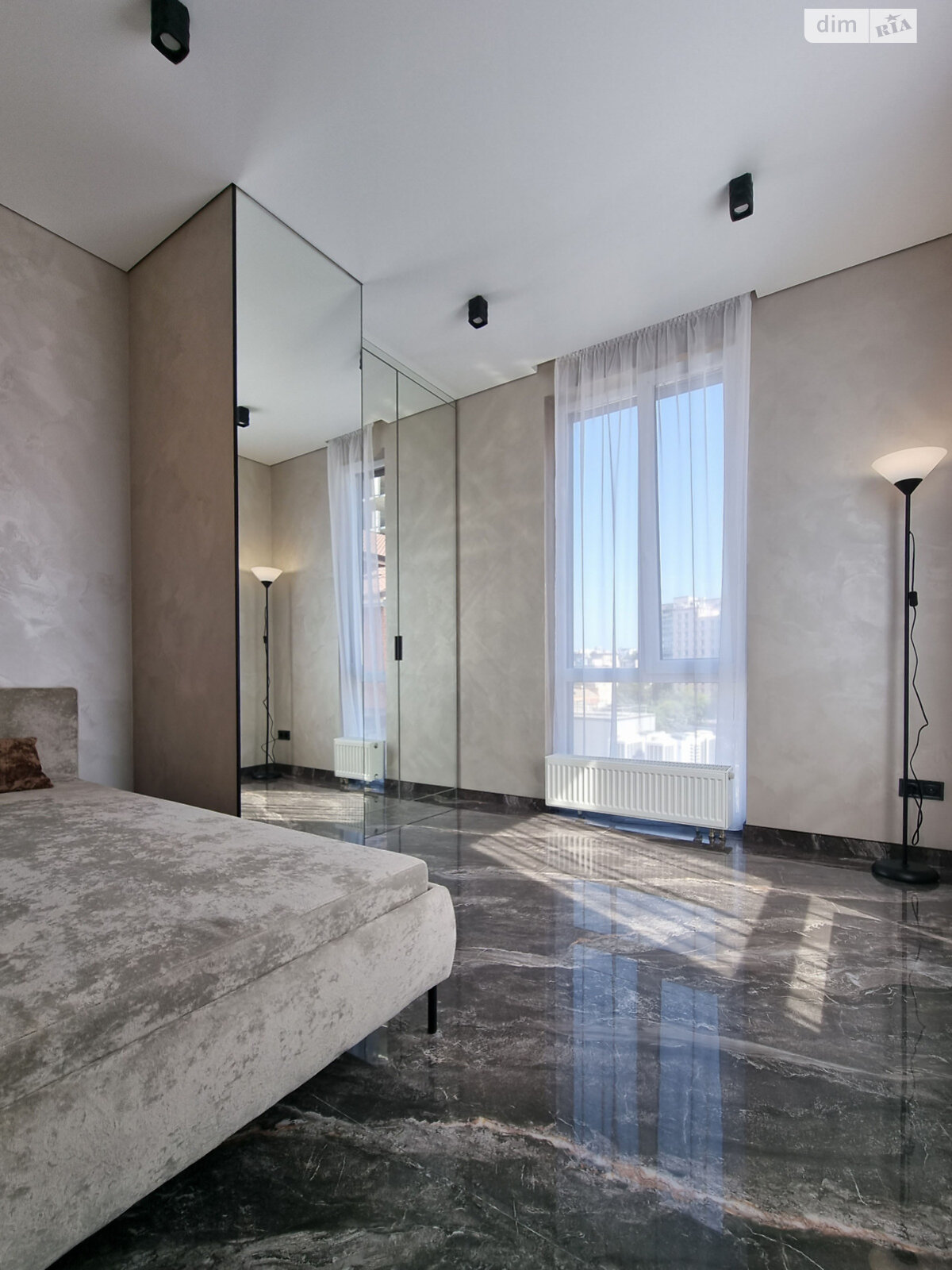 Продажа трехкомнатной квартиры в Днепре, на ул. Южная 51Л, район Соборный фото 1 Продажа трехкомнатной квартиры в Днепре, на ул. Южная 51Л, район Соборный фото 1