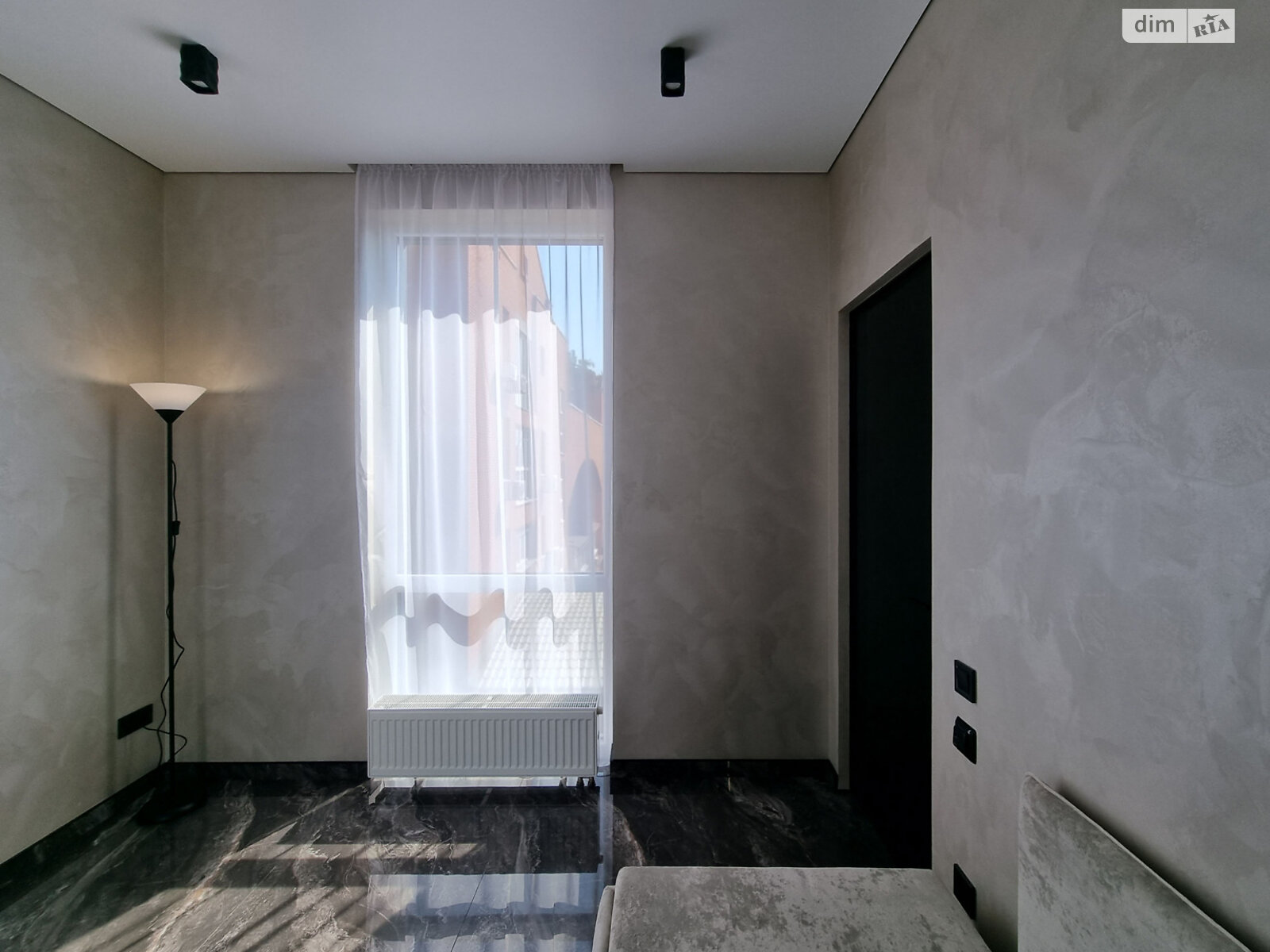 Продажа трехкомнатной квартиры в Днепре, на ул. Южная 51Л, район Соборный фото 1 Продажа трехкомнатной квартиры в Днепре, на ул. Южная 51Л, район Соборный фото 1