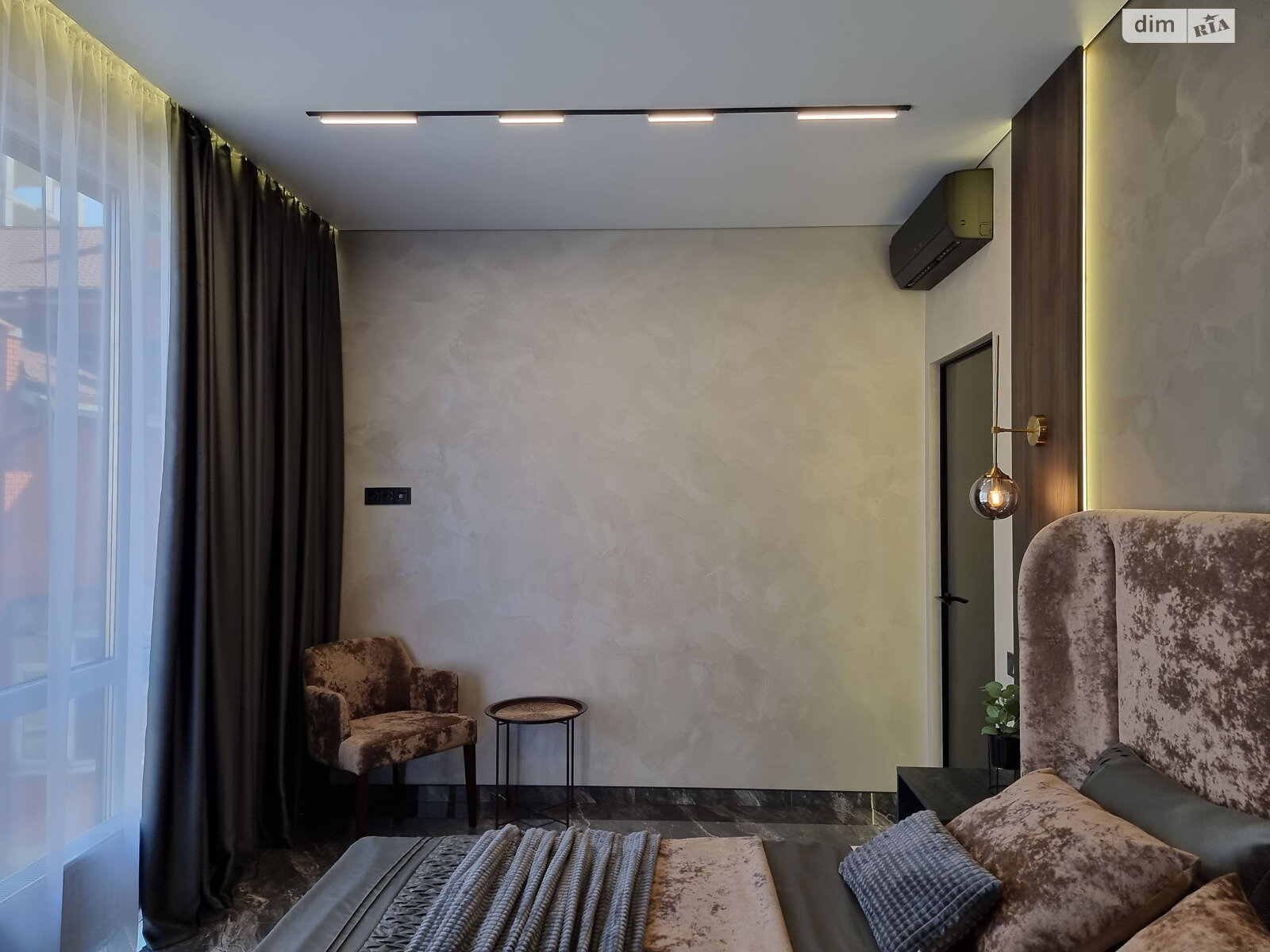 Продажа трехкомнатной квартиры в Днепре, на ул. Южная 51Л, район Соборный фото 1 Продажа трехкомнатной квартиры в Днепре, на ул. Южная 51Л, район Соборный фото 1