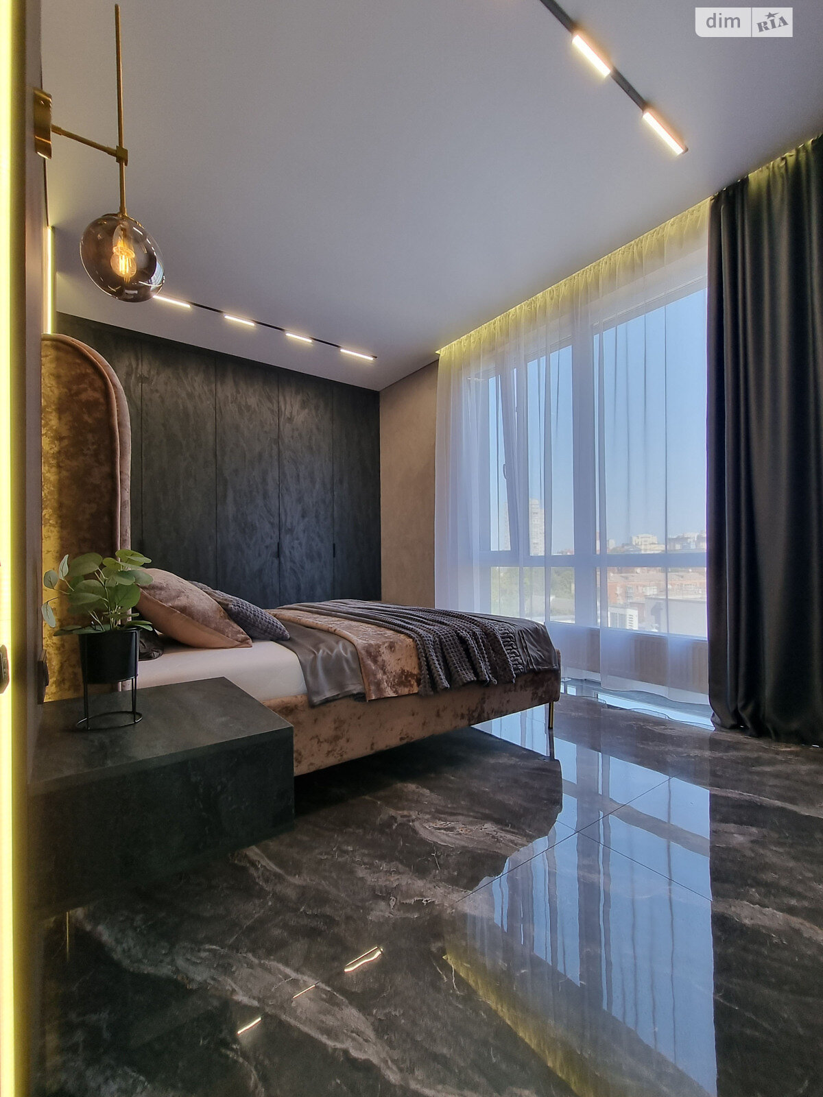 Продажа трехкомнатной квартиры в Днепре, на ул. Южная 51Л, район Соборный фото 1 Продажа трехкомнатной квартиры в Днепре, на ул. Южная 51Л, район Соборный фото 1