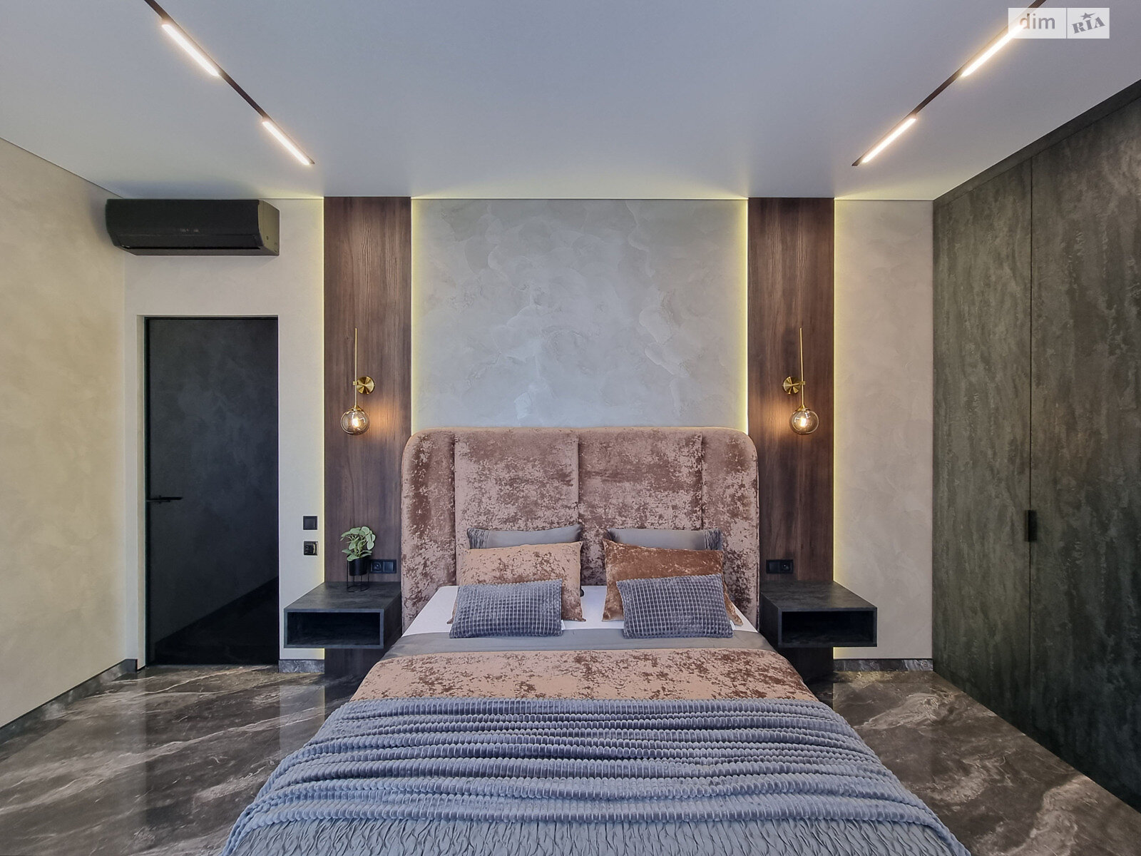 Продажа трехкомнатной квартиры в Днепре, на ул. Южная 51Л, район Соборный фото 1 Продажа трехкомнатной квартиры в Днепре, на ул. Южная 51Л, район Соборный фото 1