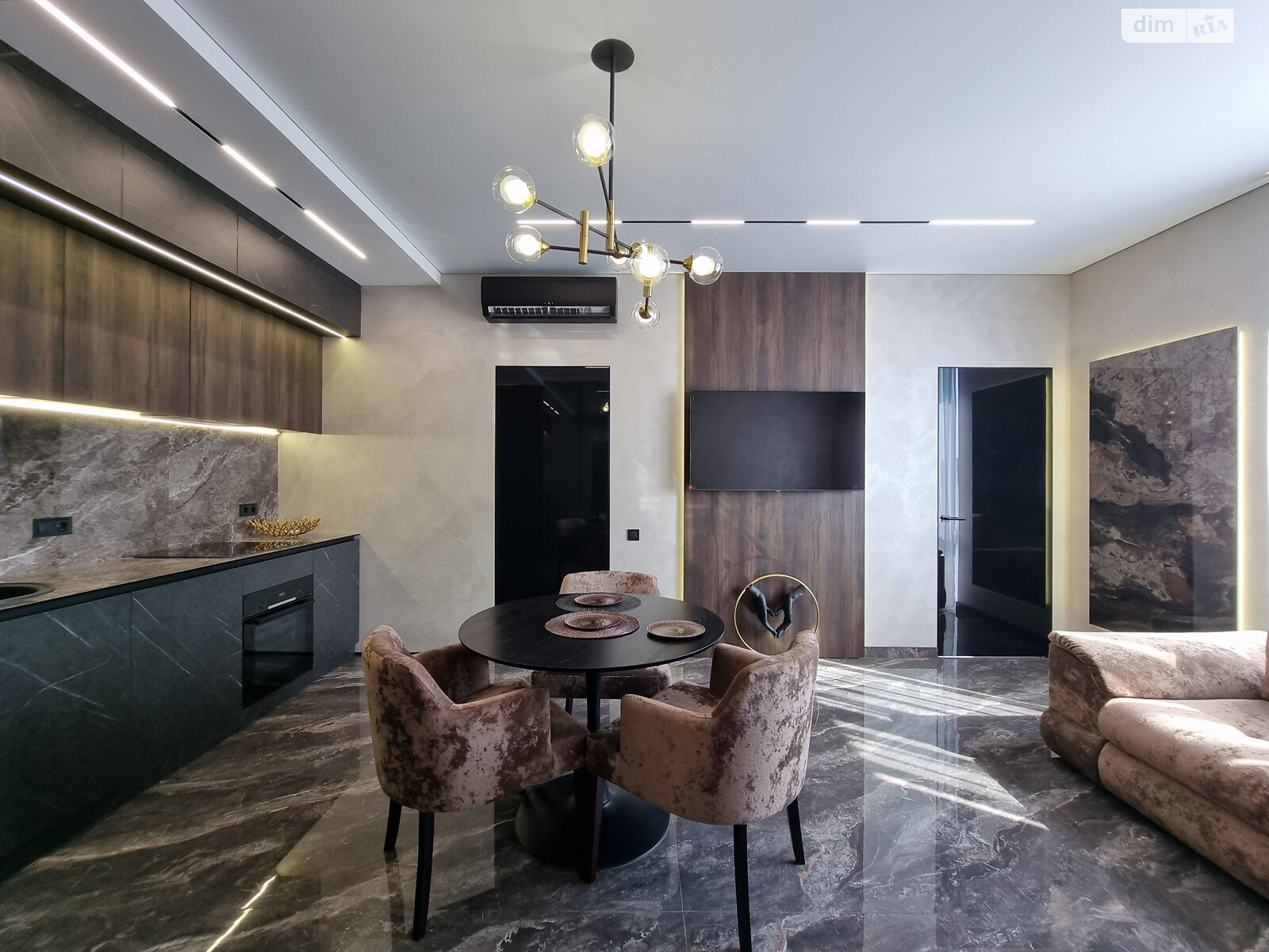 Продажа трехкомнатной квартиры в Днепре, на ул. Южная 51Л, район Соборный фото 1 Продажа трехкомнатной квартиры в Днепре, на ул. Южная 51Л, район Соборный фото 1