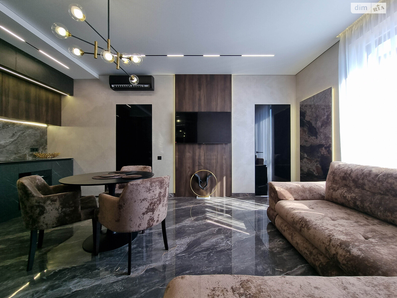 Продажа трехкомнатной квартиры в Днепре, на ул. Южная 51Л, район Соборный фото 1 Продажа трехкомнатной квартиры в Днепре, на ул. Южная 51Л, район Соборный фото 1