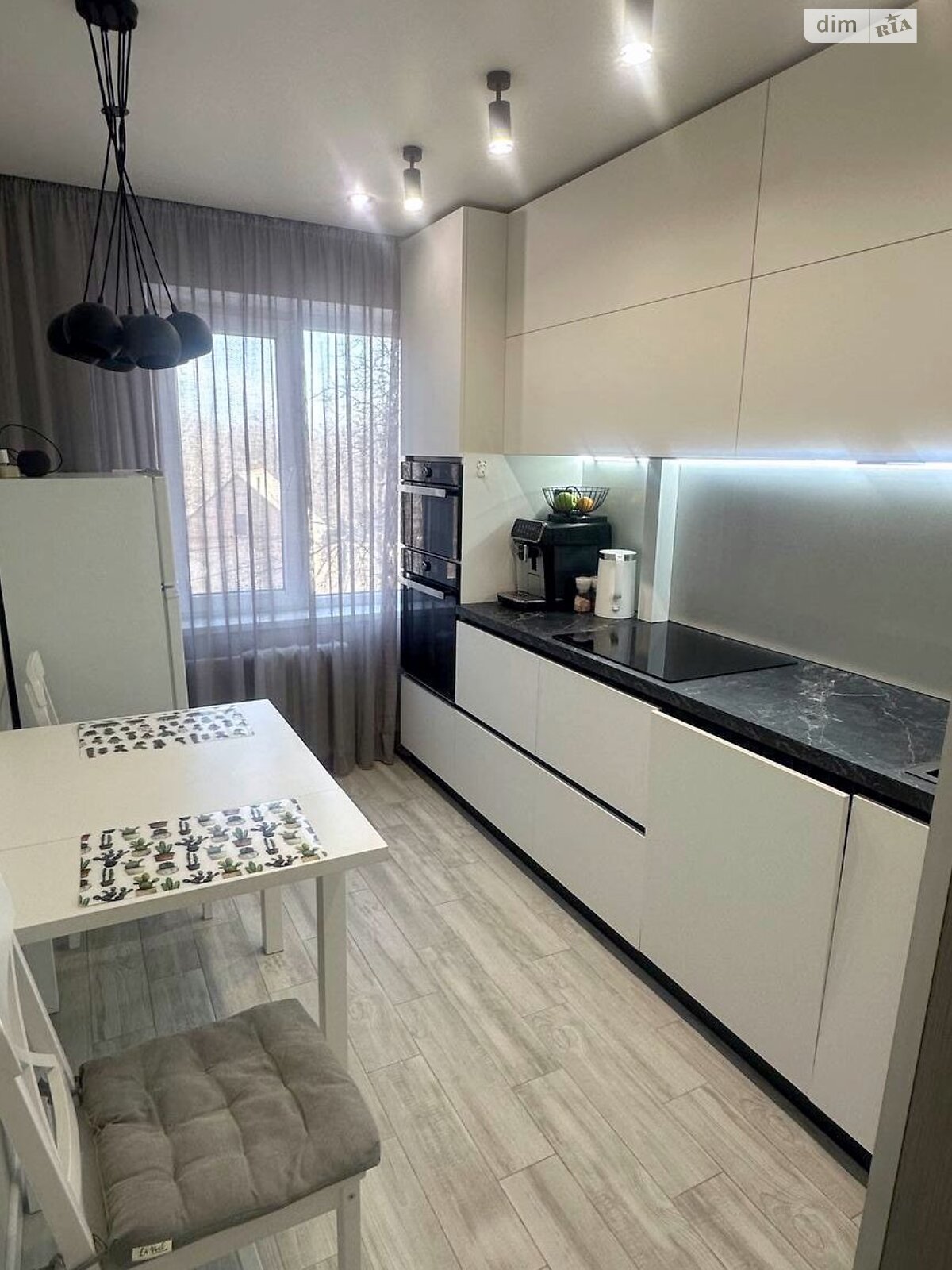 Продажа трехкомнатной квартиры в Днепре, на шоссе Запорожское 19, район Соборный фото 1 Продажа трехкомнатной квартиры в Днепре, на шоссе Запорожское 19, район Соборный фото 1