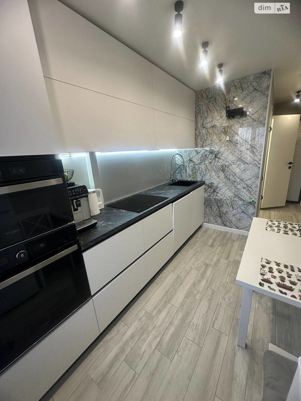 Продажа трехкомнатной квартиры в Днепре, на шоссе Запорожское 19, район Соборный фото 1 Продажа трехкомнатной квартиры в Днепре, на шоссе Запорожское 19, район Соборный фото 1