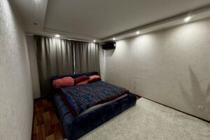 Продаж трикімнатної квартири в Дніпрі, на пров. Екіпажний 10, район Сокіл фото 2