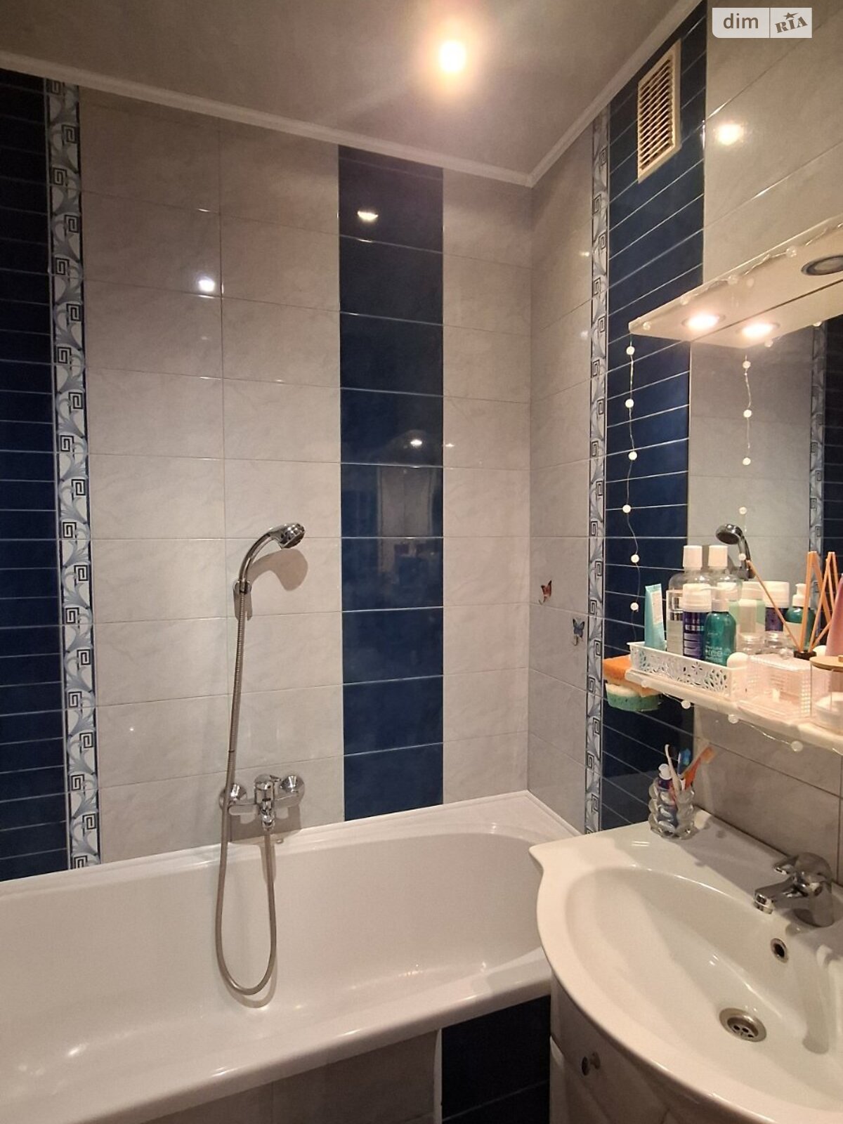 Продажа трехкомнатной квартиры в Днепре, на ул. Космическая 29, район Сокол фото 1 Продажа трехкомнатной квартиры в Днепре, на ул. Космическая 29, район Сокол фото 1