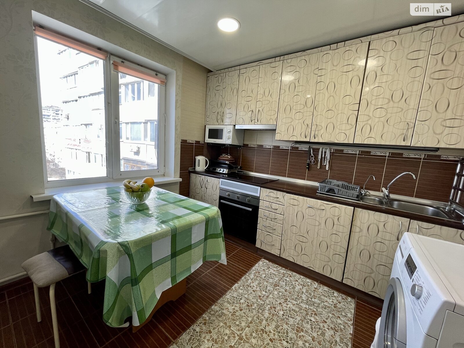 Продажа трехкомнатной квартиры в Днепре, на ул. Малиновского Маршала 60, район Солнечный фото 1