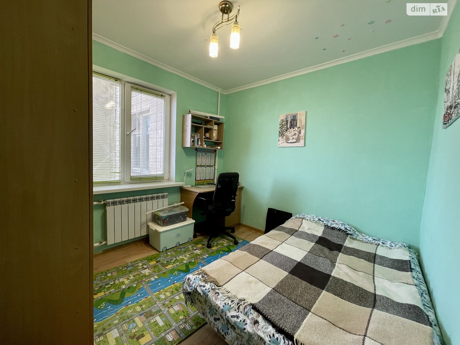 Продажа трехкомнатной квартиры в Днепре, на ул. Малиновского Маршала 60, район Солнечный фото 1