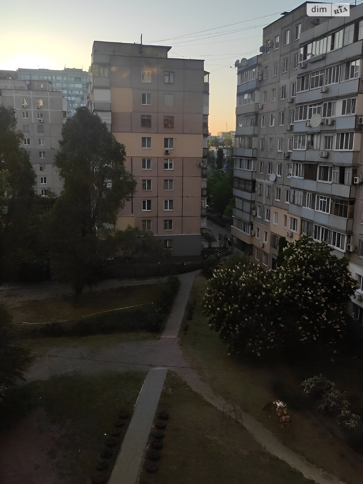 Продаж трикімнатної квартири в Дніпрі, на вул. Сонячна Набережна, район Сонячний фото 1 Продаж трикімнатної квартири в Дніпрі, на вул. Сонячна Набережна, район Сонячний фото 1