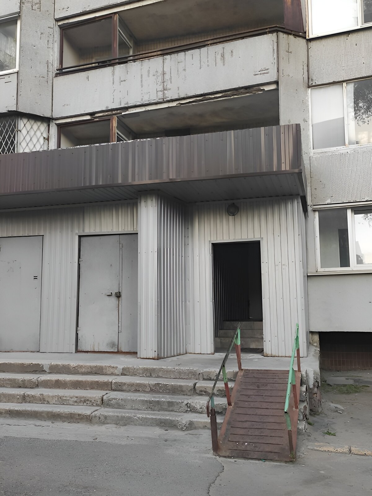 Продаж трикімнатної квартири в Дніпрі, на вул. Сонячна Набережна, район Сонячний фото 1 Продаж трикімнатної квартири в Дніпрі, на вул. Сонячна Набережна, район Сонячний фото 1