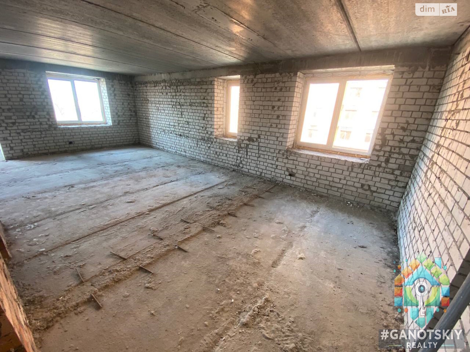 Продажа трехкомнатной квартиры в Днепре, на ул. Евгения Чикаленко 1, район Старое Клочко фото 1 Продажа трехкомнатной квартиры в Днепре, на ул. Евгения Чикаленко 1, район Старое Клочко фото 1