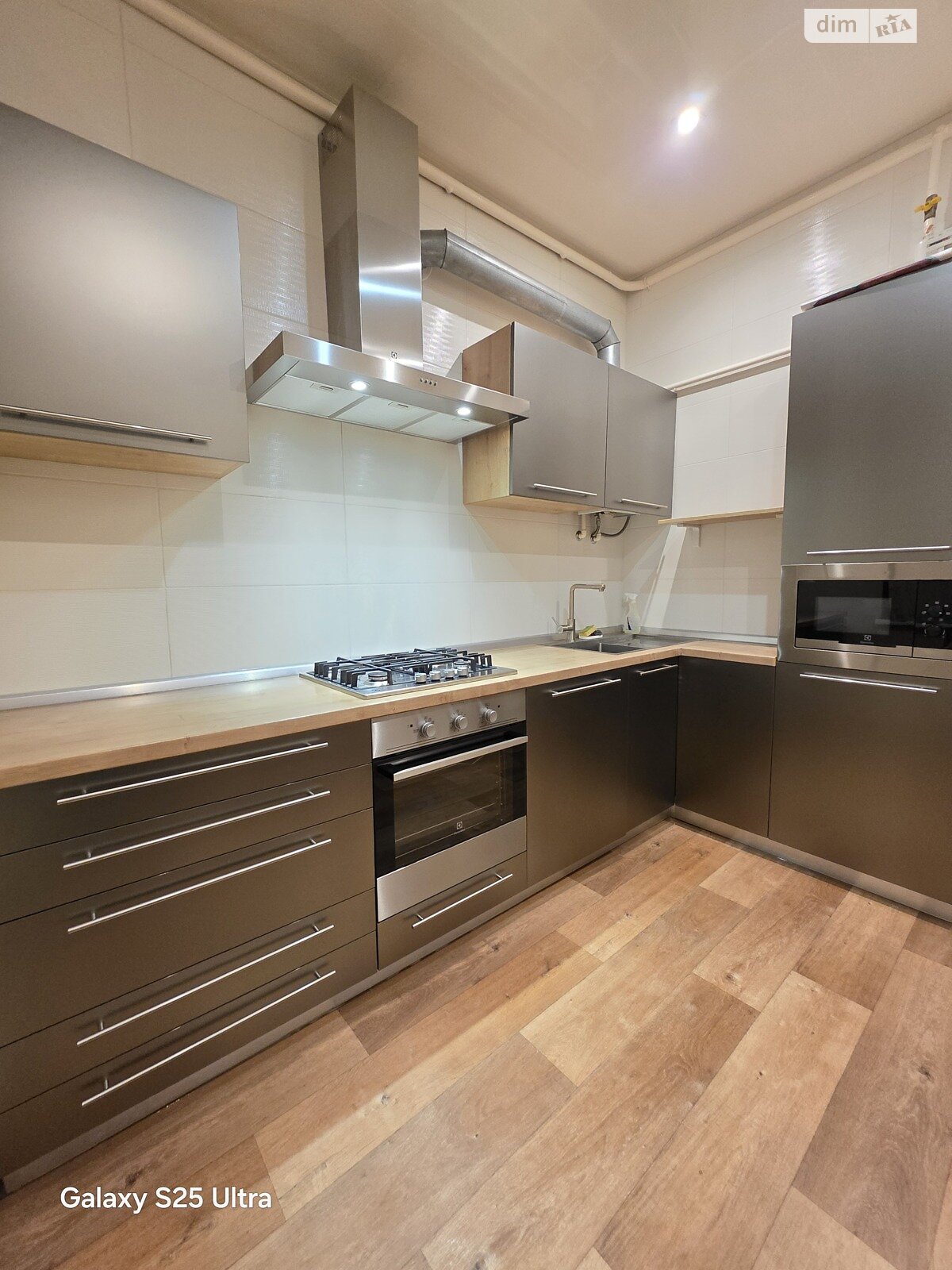 Продажа двухкомнатной квартиры в Днепре, на ул. Строителей 28, район Титовая фото 1