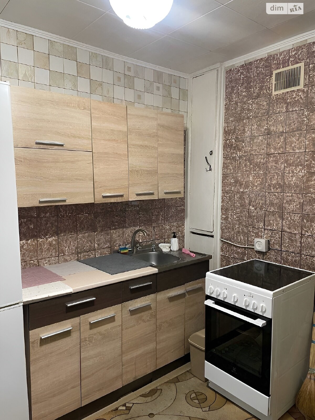 Продаж двокімнатної квартири в Дніпрі, на вул. Янгеля Академіка 8, район Титова фото 1 Продаж двокімнатної квартири в Дніпрі, на вул. Янгеля Академіка 8, район Титова фото 1
