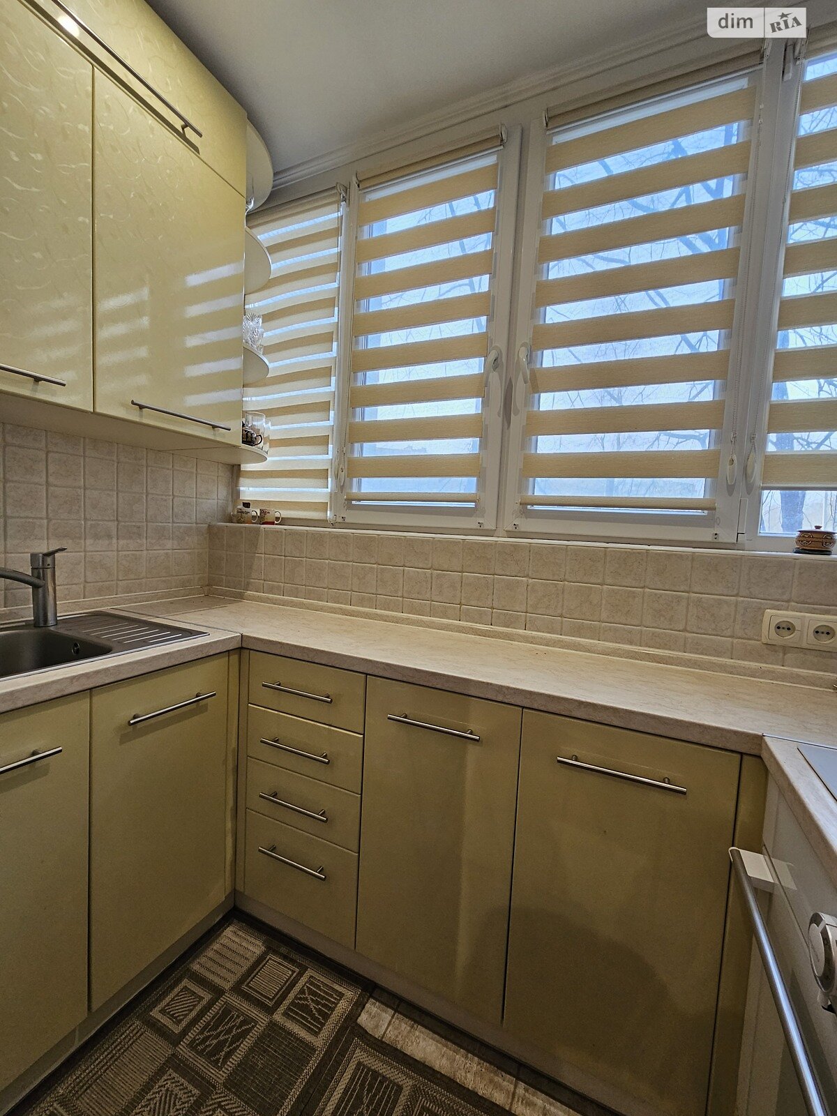 Продажа трехкомнатной квартиры в Днепре, на мас. Тополь-1 56, район Тополь-1 фото 1 Продажа трехкомнатной квартиры в Днепре, на мас. Тополь-1 56, район Тополь-1 фото 1
