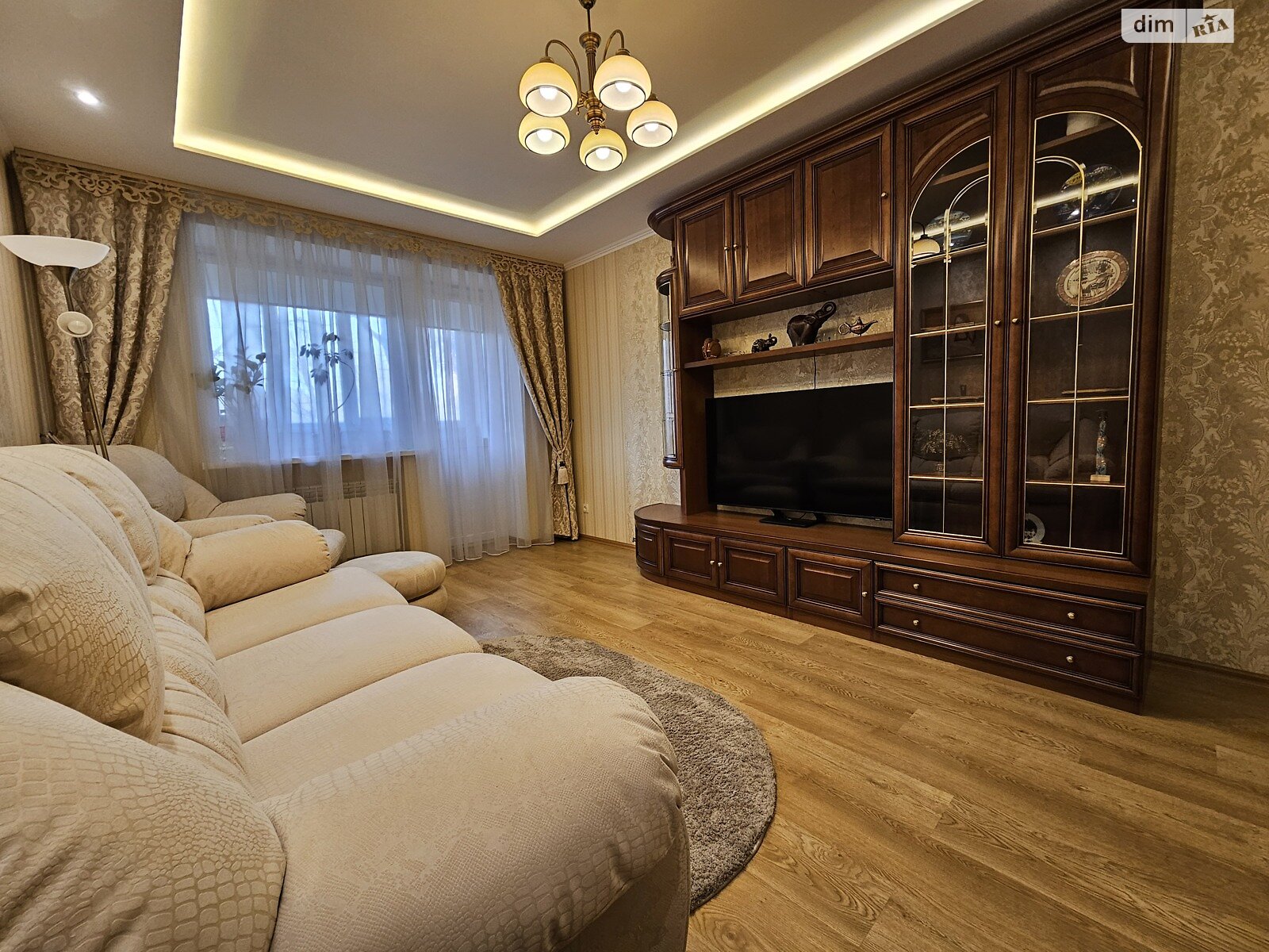 Продажа трехкомнатной квартиры в Днепре, на мас. Тополь-1 56, район Тополь-1 фото 1 Продажа трехкомнатной квартиры в Днепре, на мас. Тополь-1 56, район Тополь-1 фото 1