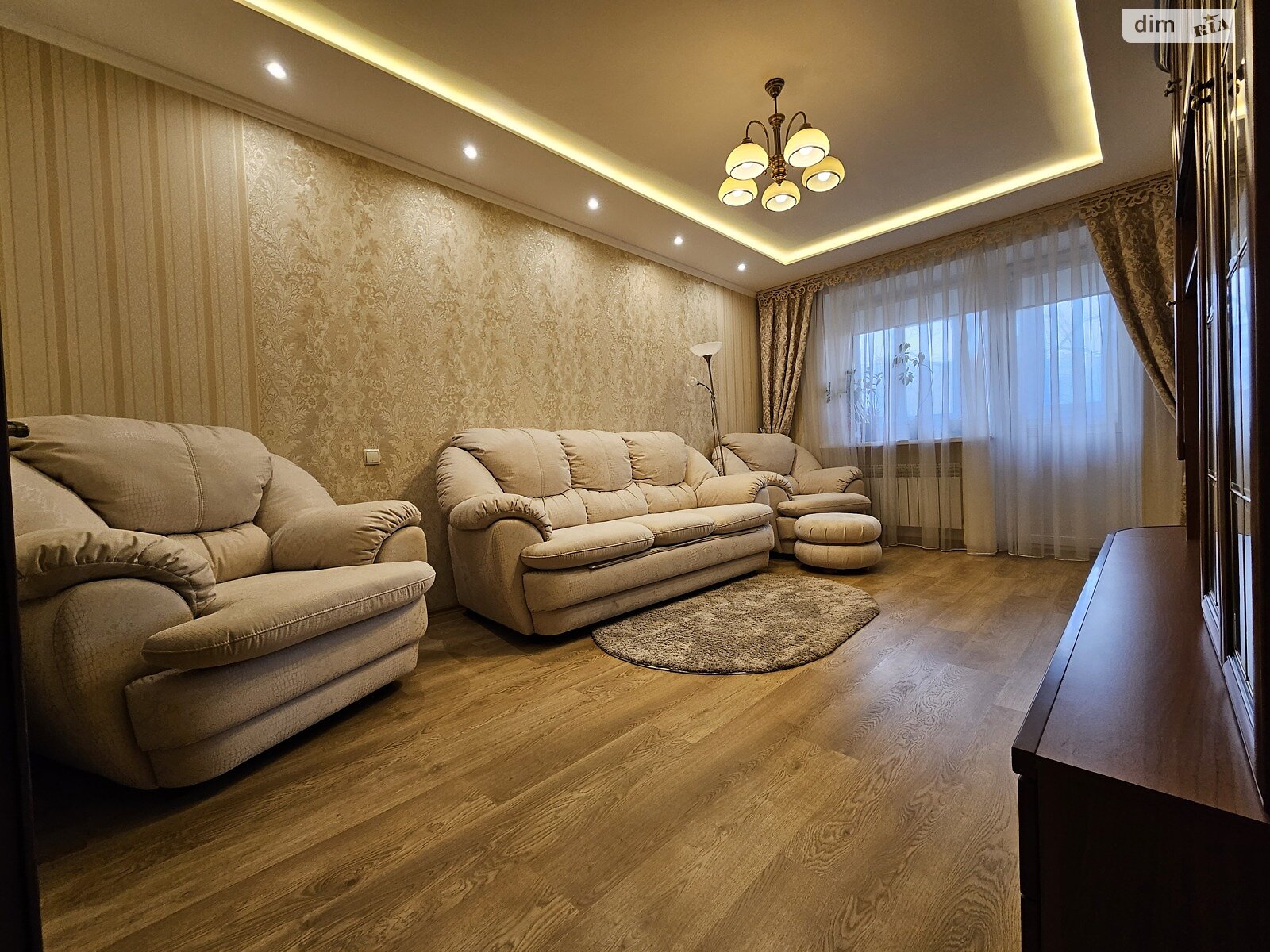 Продажа трехкомнатной квартиры в Днепре, на мас. Тополь-1 56, район Тополь-1 фото 1 Продажа трехкомнатной квартиры в Днепре, на мас. Тополь-1 56, район Тополь-1 фото 1