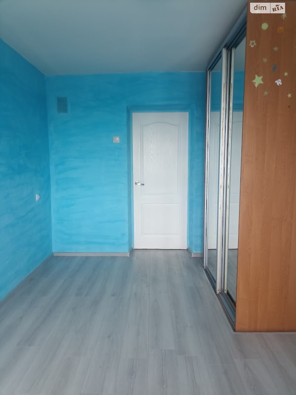 Продаж чотирикімнатної квартири в Дніпрі, на мас. Тополя-1 11, район Тополя-1 фото 1