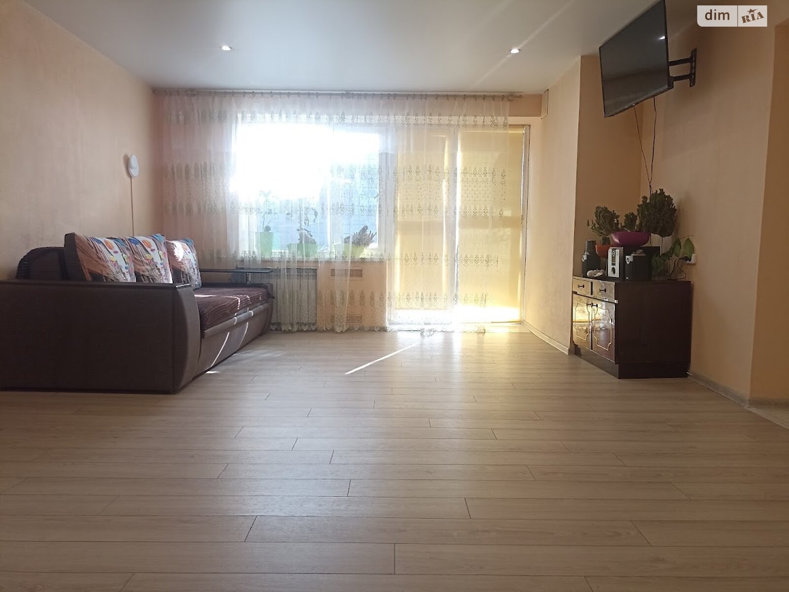 Продаж чотирикімнатної квартири в Дніпрі, на мас. Тополя-1 11, район Тополя-1 фото 1