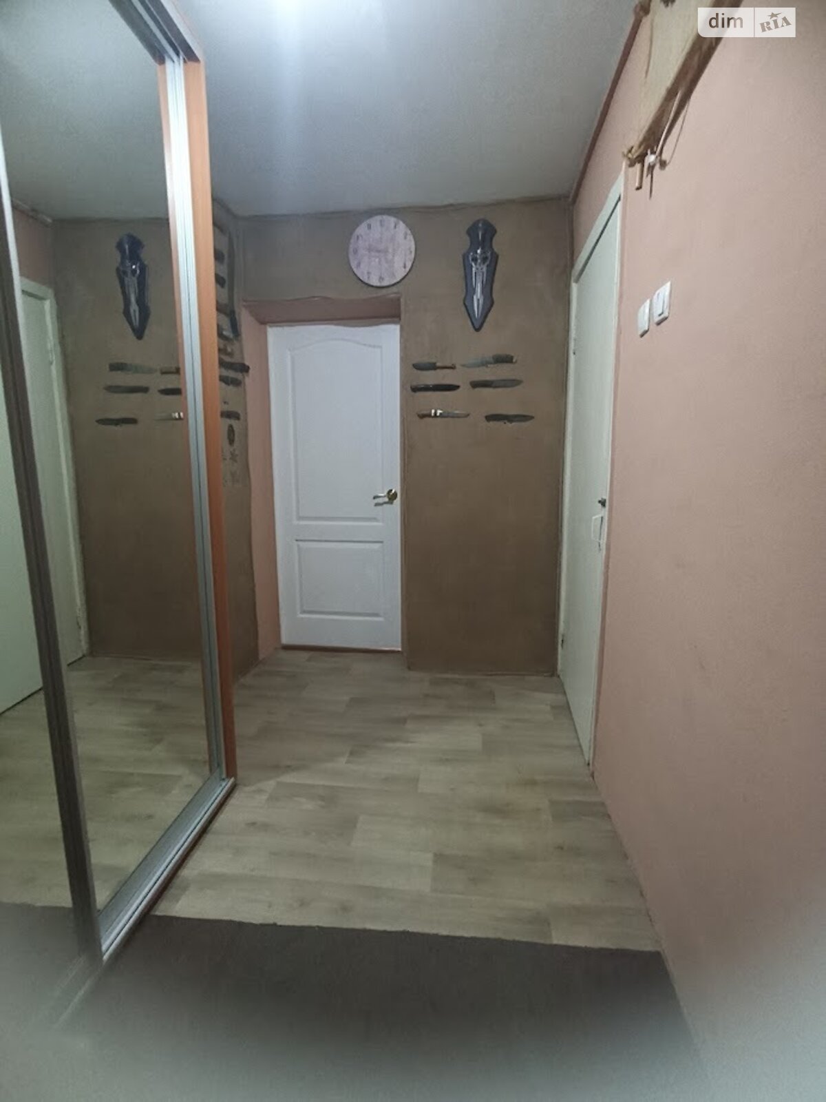 Продаж чотирикімнатної квартири в Дніпрі, на мас. Тополя-1 11, район Тополя-1 фото 1