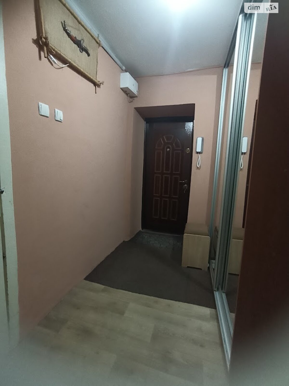 Продаж чотирикімнатної квартири в Дніпрі, на мас. Тополя-1 11, район Тополя-1 фото 1