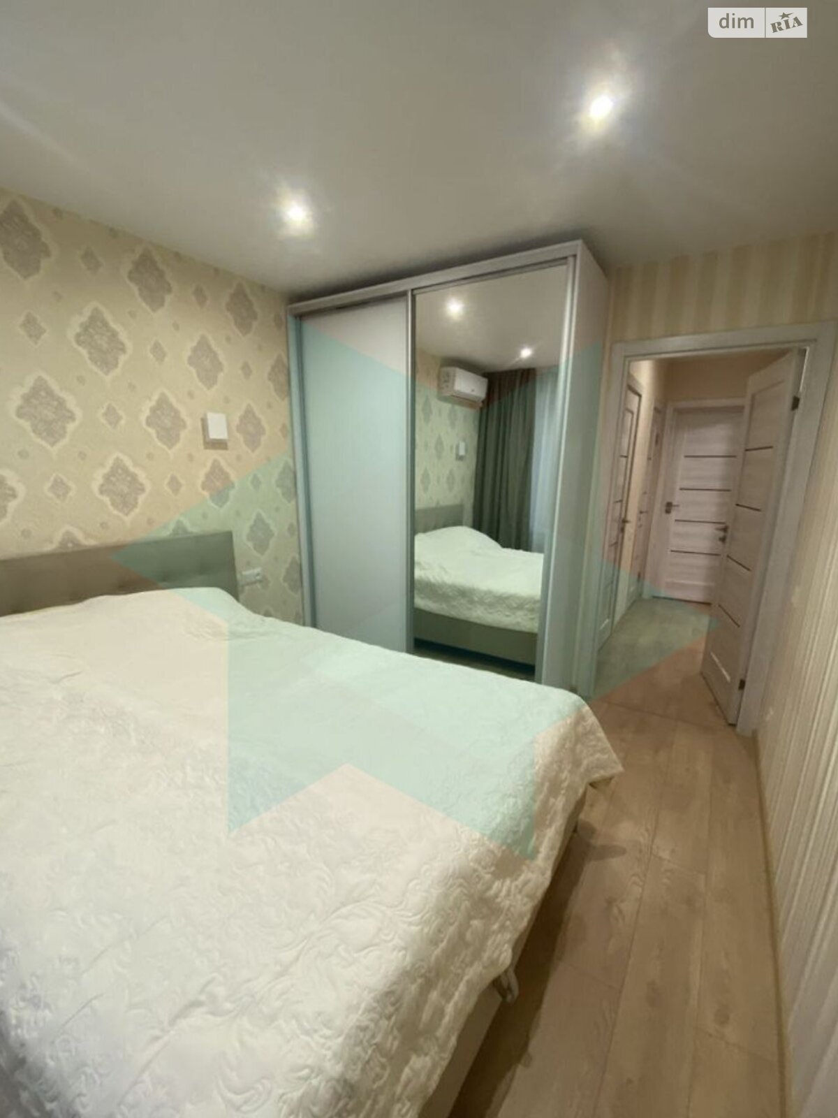 Продаж трикімнатної квартири в Дніпрі, на мас. Тополя-1 16/1, район Тополя-1 фото 1