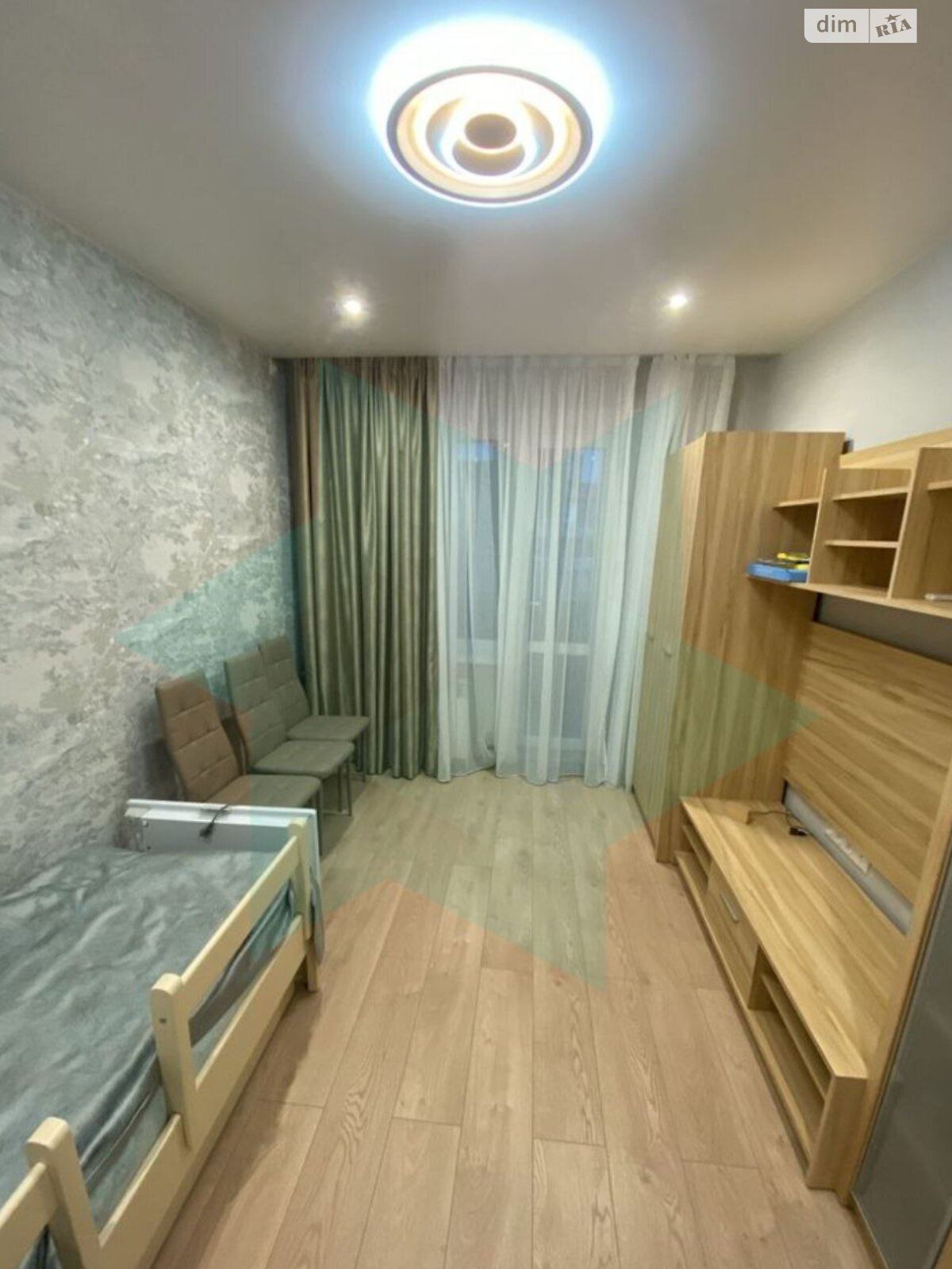 Продаж трикімнатної квартири в Дніпрі, на мас. Тополя-1 16/1, район Тополя-1 фото 1