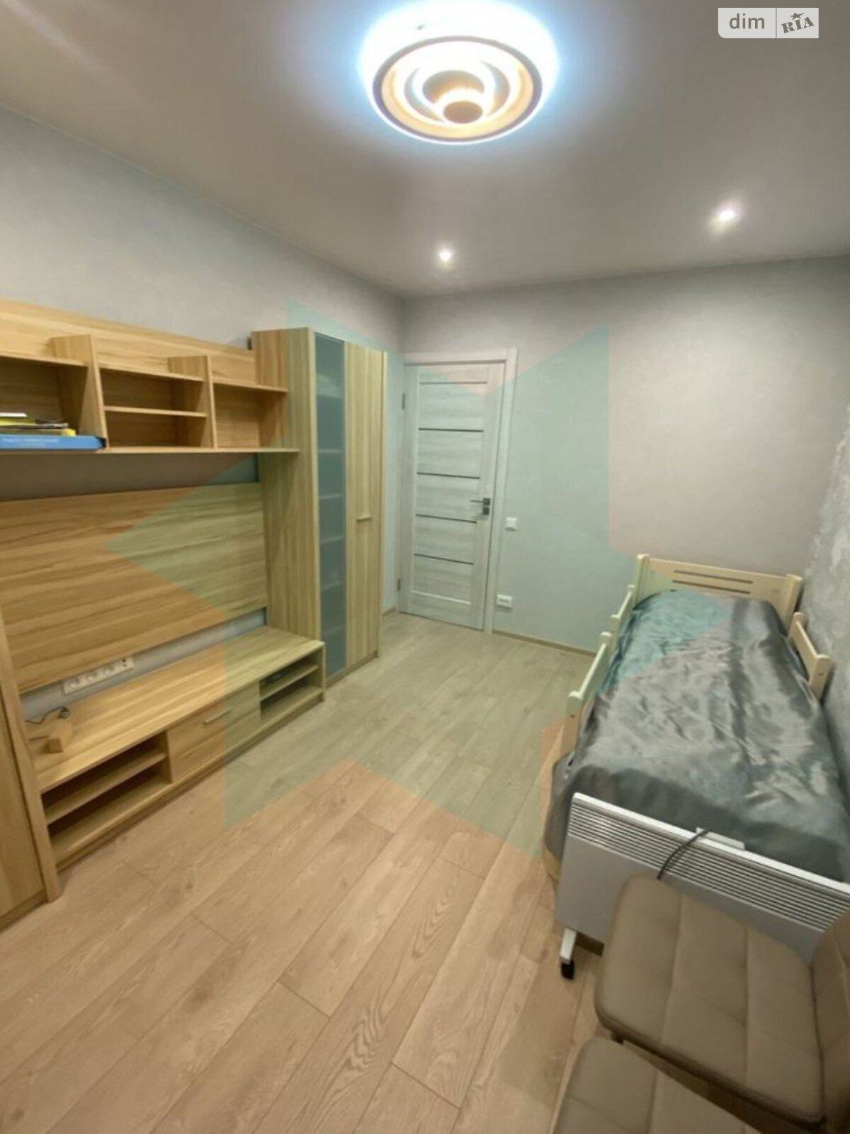 Продаж трикімнатної квартири в Дніпрі, на мас. Тополя-1 16/1, район Тополя-1 фото 1