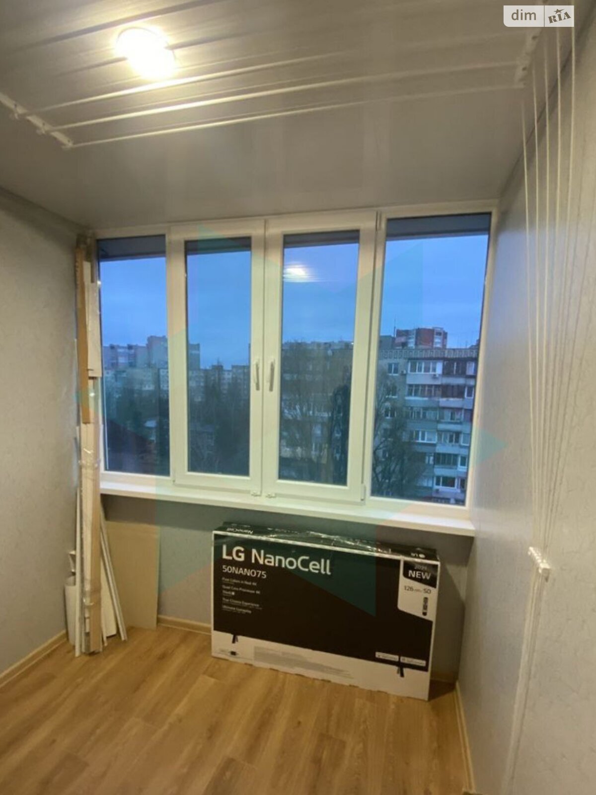 Продаж трикімнатної квартири в Дніпрі, на мас. Тополя-1 16/1, район Тополя-1 фото 1