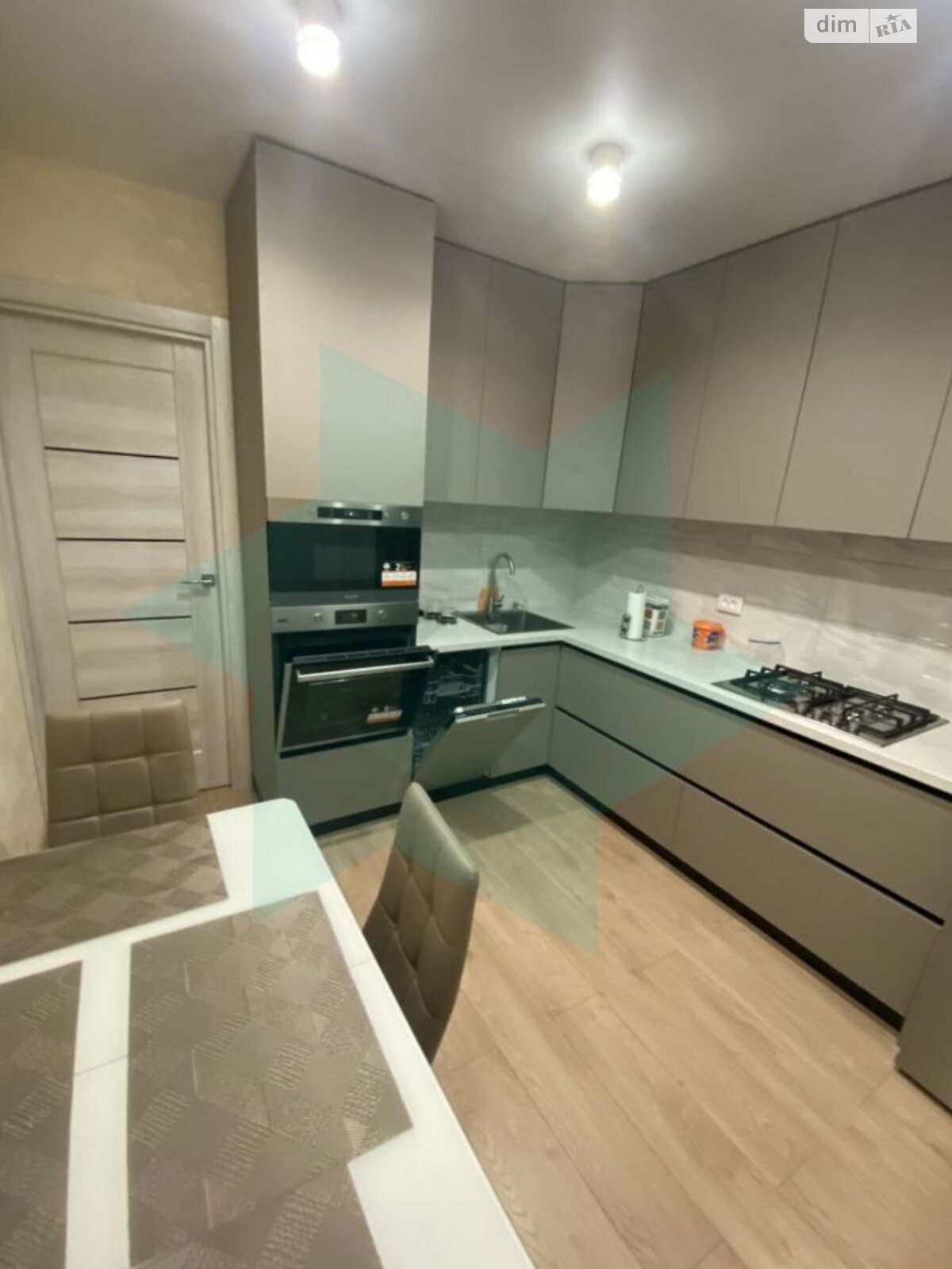 Продаж трикімнатної квартири в Дніпрі, на мас. Тополя-1 16/1, район Тополя-1 фото 1