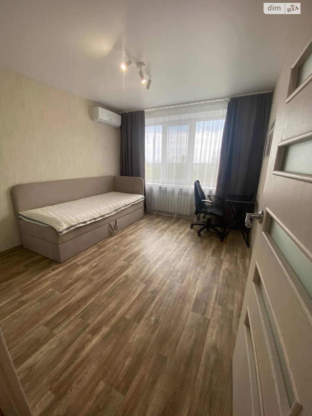 Продажа двухкомнатной квартиры в Днепре, на мас. Тополь-1 8, район Тополь-1 фото 1 Продажа двухкомнатной квартиры в Днепре, на мас. Тополь-1 8, район Тополь-1 фото 1