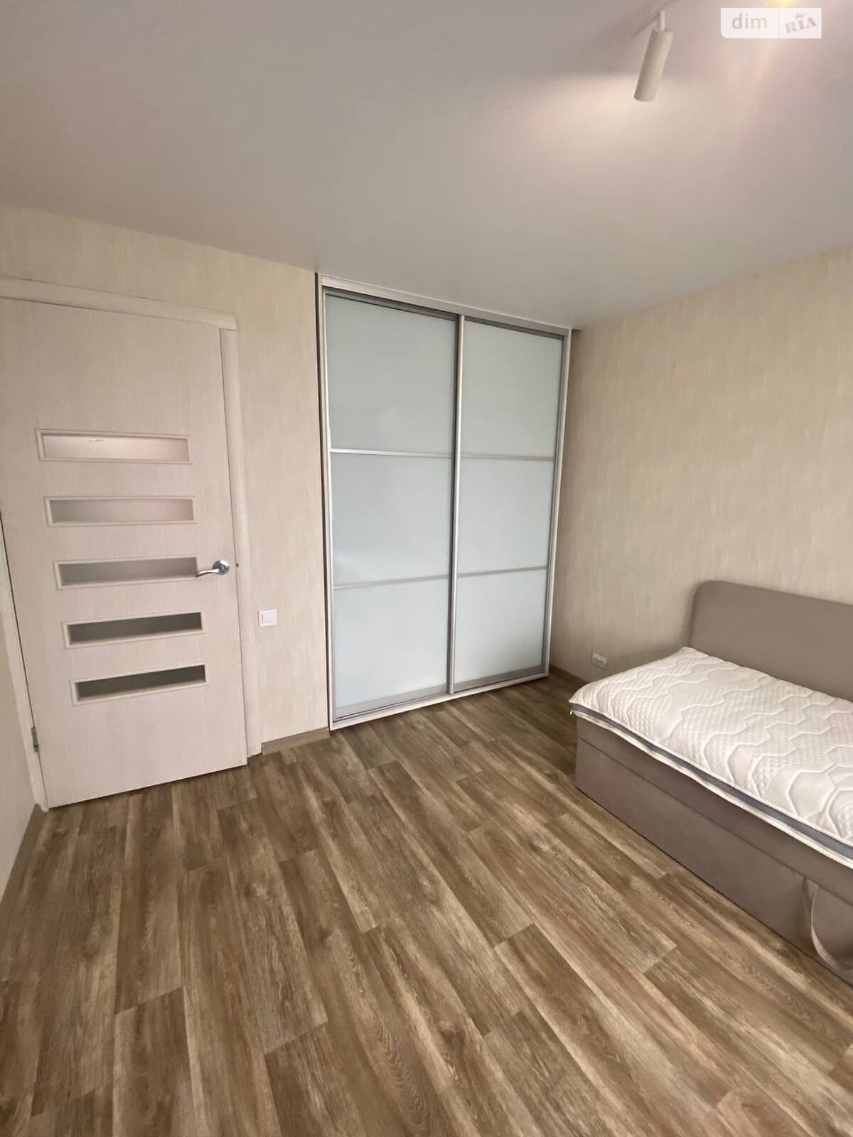 Продажа двухкомнатной квартиры в Днепре, на мас. Тополь-1 8, район Тополь-1 фото 1 Продажа двухкомнатной квартиры в Днепре, на мас. Тополь-1 8, район Тополь-1 фото 1