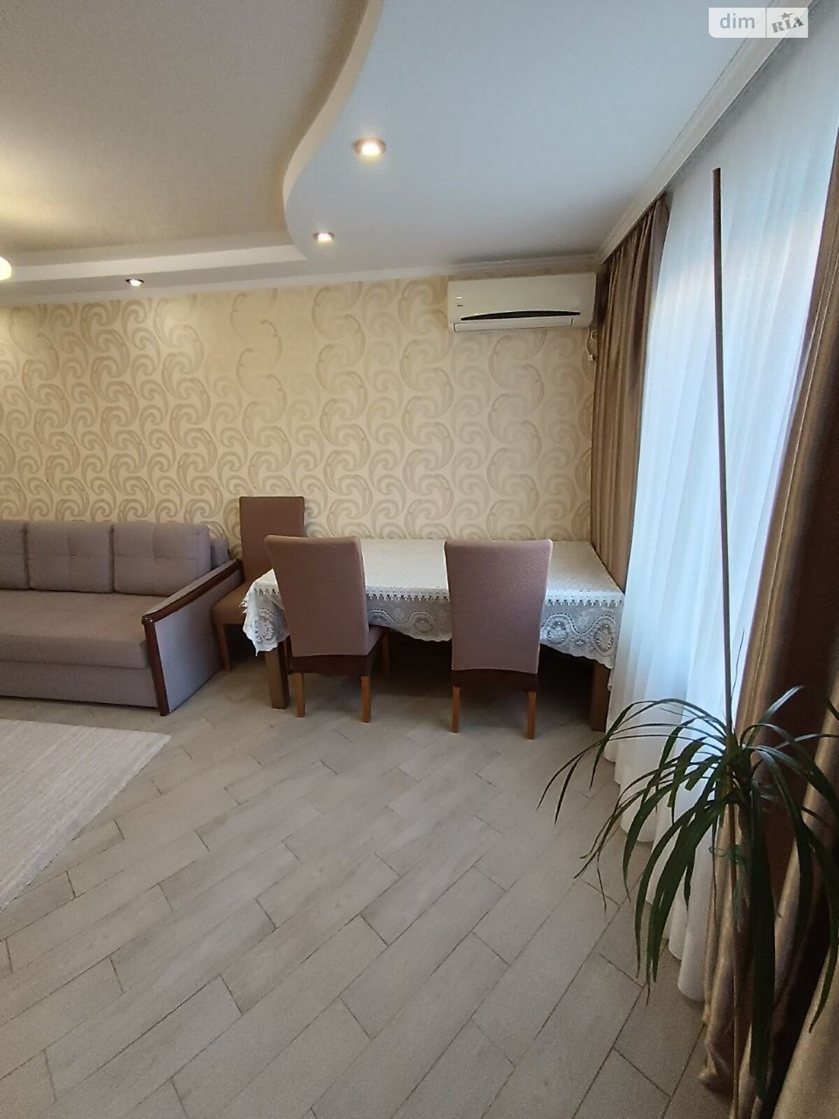 Продажа трехкомнатной квартиры в Днепре, на мас. Тополь-1 13, район Тополь-1 фото 1 Продажа трехкомнатной квартиры в Днепре, на мас. Тополь-1 13, район Тополь-1 фото 1