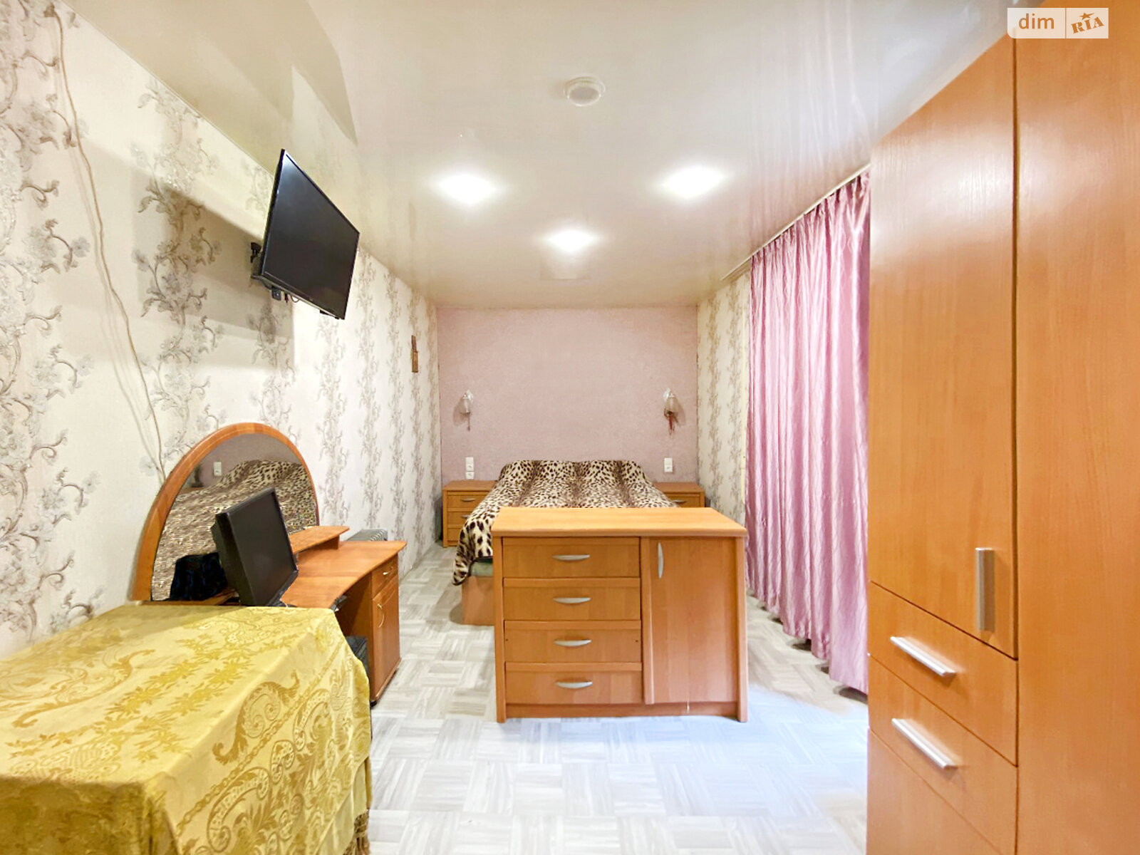 Продажа трехкомнатной квартиры в Днепре, на мас. Тополь-1, район Тополь-1 фото 1 Продажа трехкомнатной квартиры в Днепре, на мас. Тополь-1, район Тополь-1 фото 1