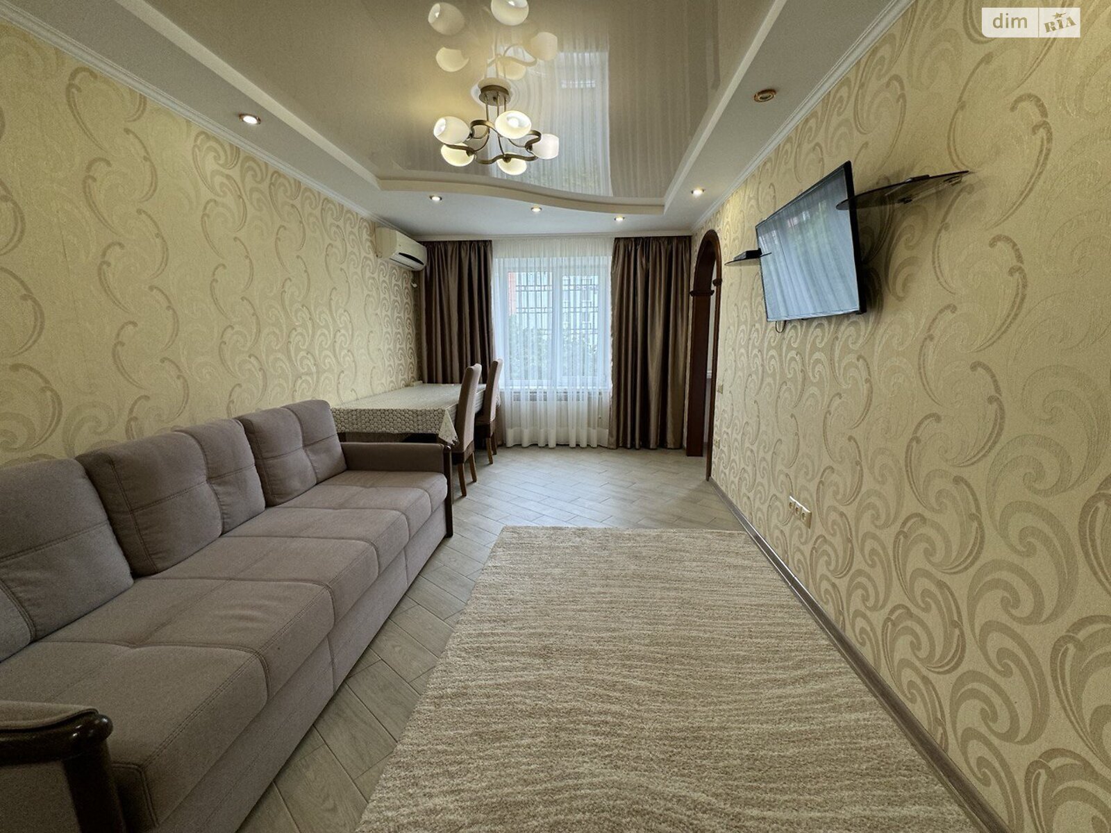 Продаж трикімнатної квартири в Дніпрі, на мас. Тополя-1 13, район Тополя-1 фото 1