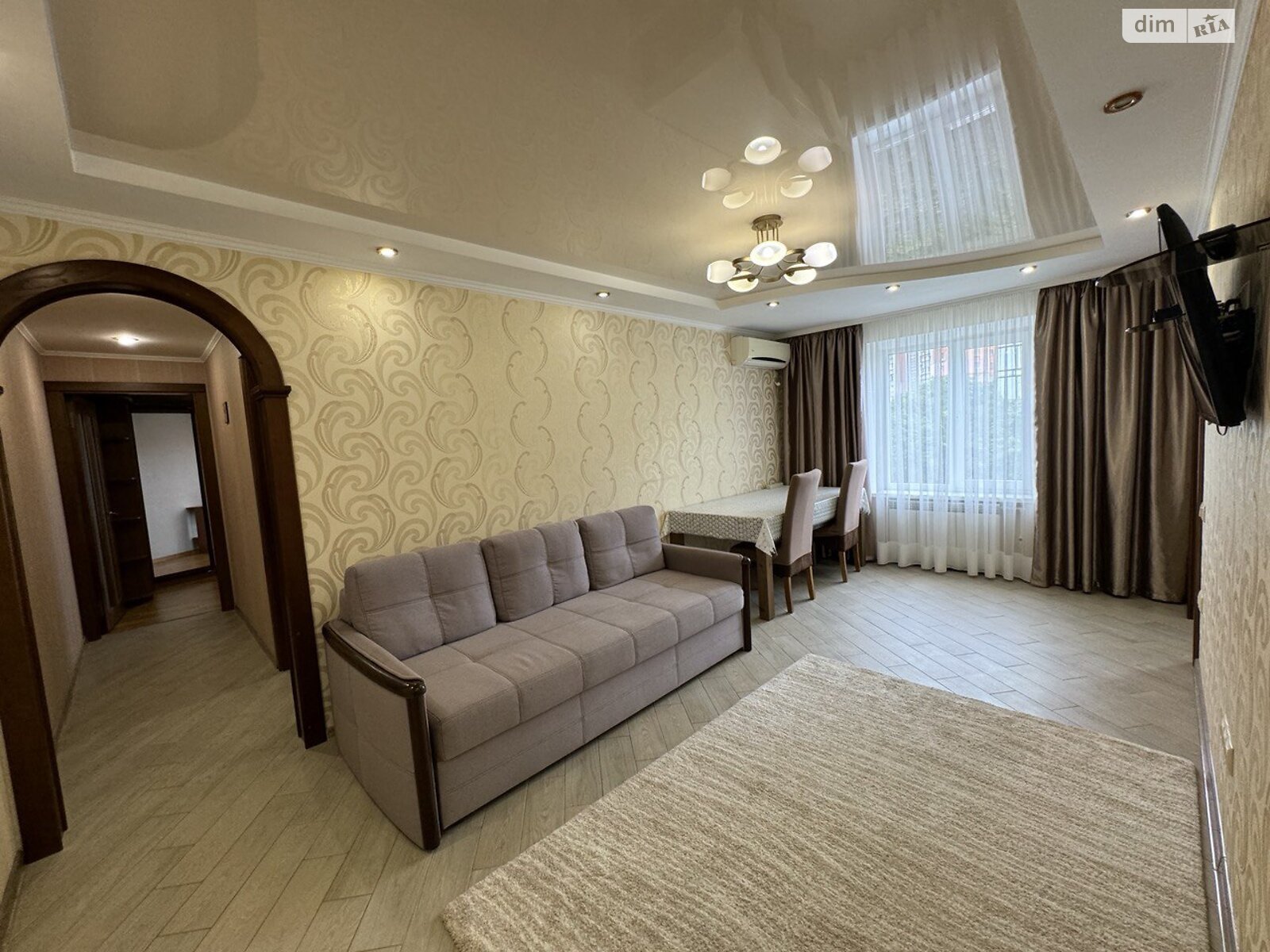 Продаж трикімнатної квартири в Дніпрі, на мас. Тополя-1 13, район Тополя-1 фото 1