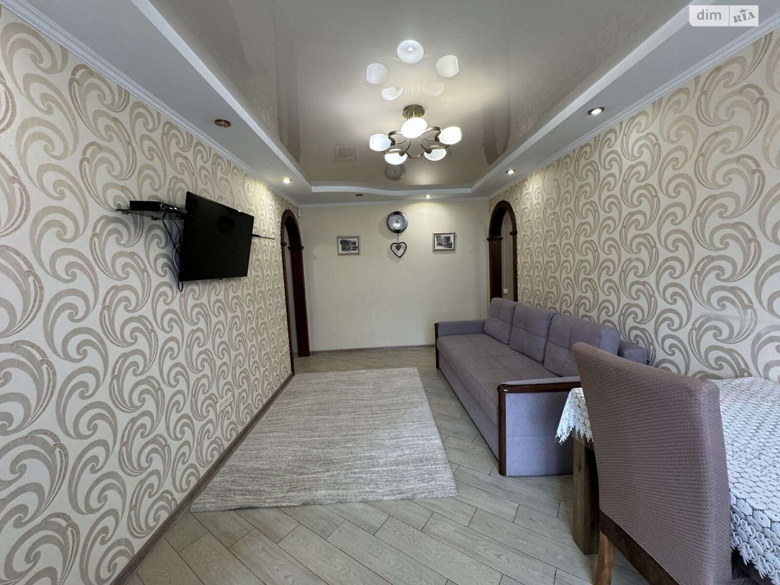 Продаж трикімнатної квартири в Дніпрі, на мас. Тополя-1 13, район Тополя-1 фото 1