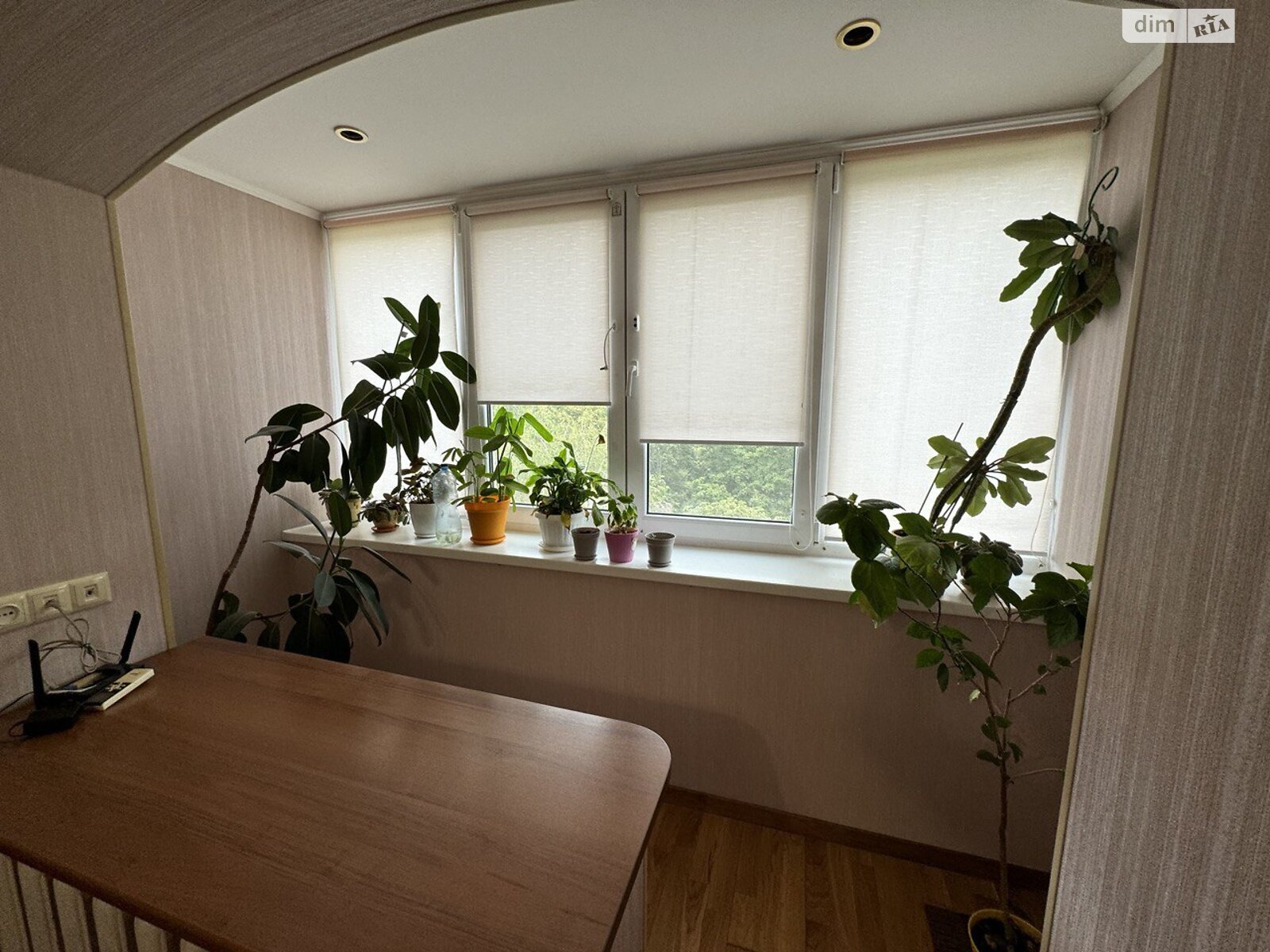 Продаж трикімнатної квартири в Дніпрі, на мас. Тополя-1 13, район Тополя-1 фото 1