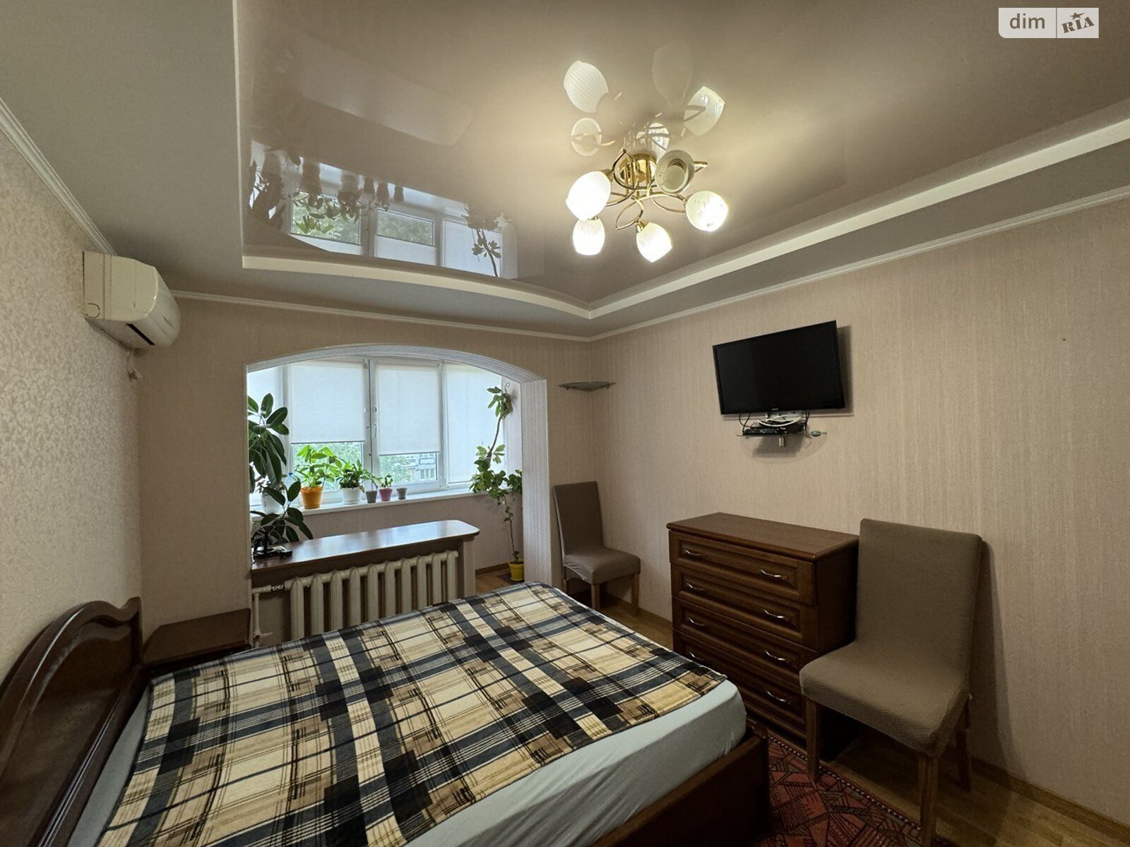 Продаж трикімнатної квартири в Дніпрі, на мас. Тополя-1 13, район Тополя-1 фото 1