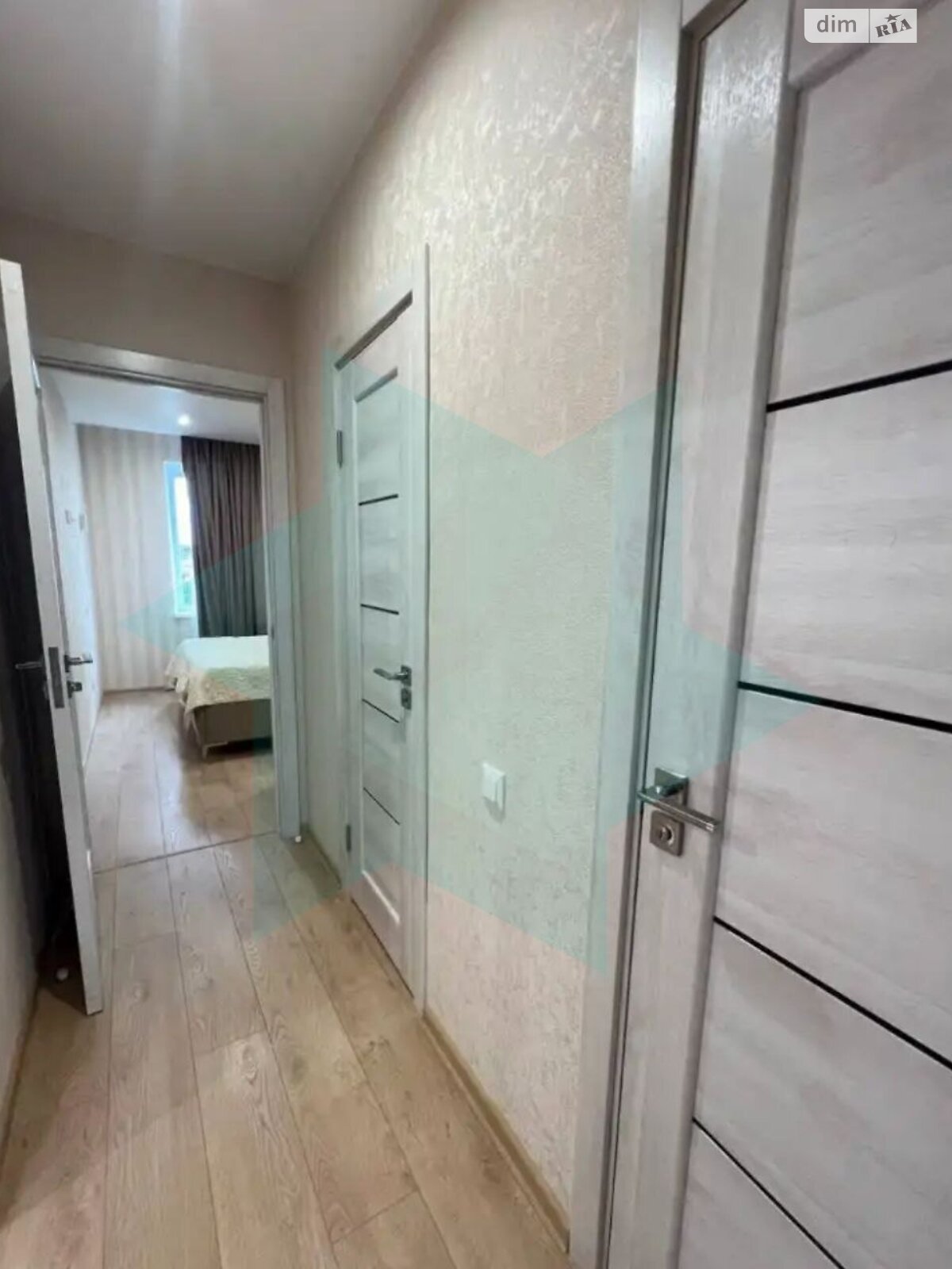 Продажа трехкомнатной квартиры в Днепре, на мас. Тополь-1 16, район Тополь-1 фото 1