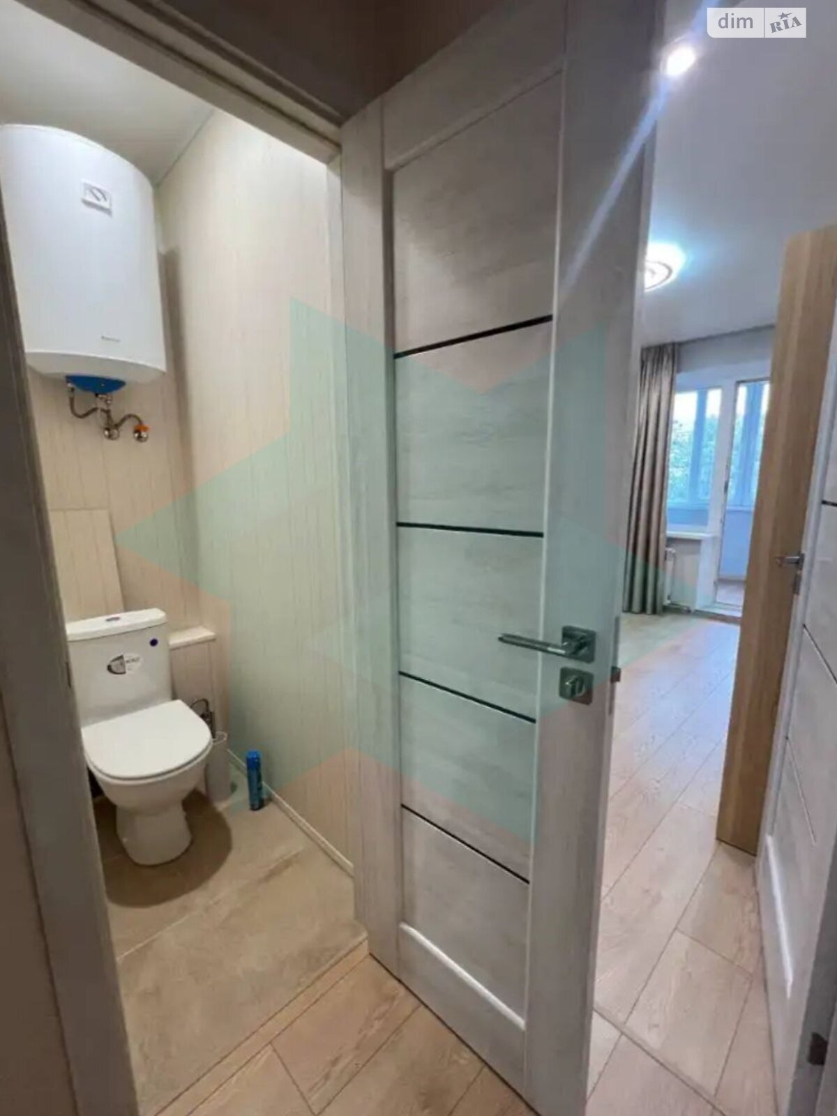 Продажа трехкомнатной квартиры в Днепре, на мас. Тополь-1 16, район Тополь-1 фото 1