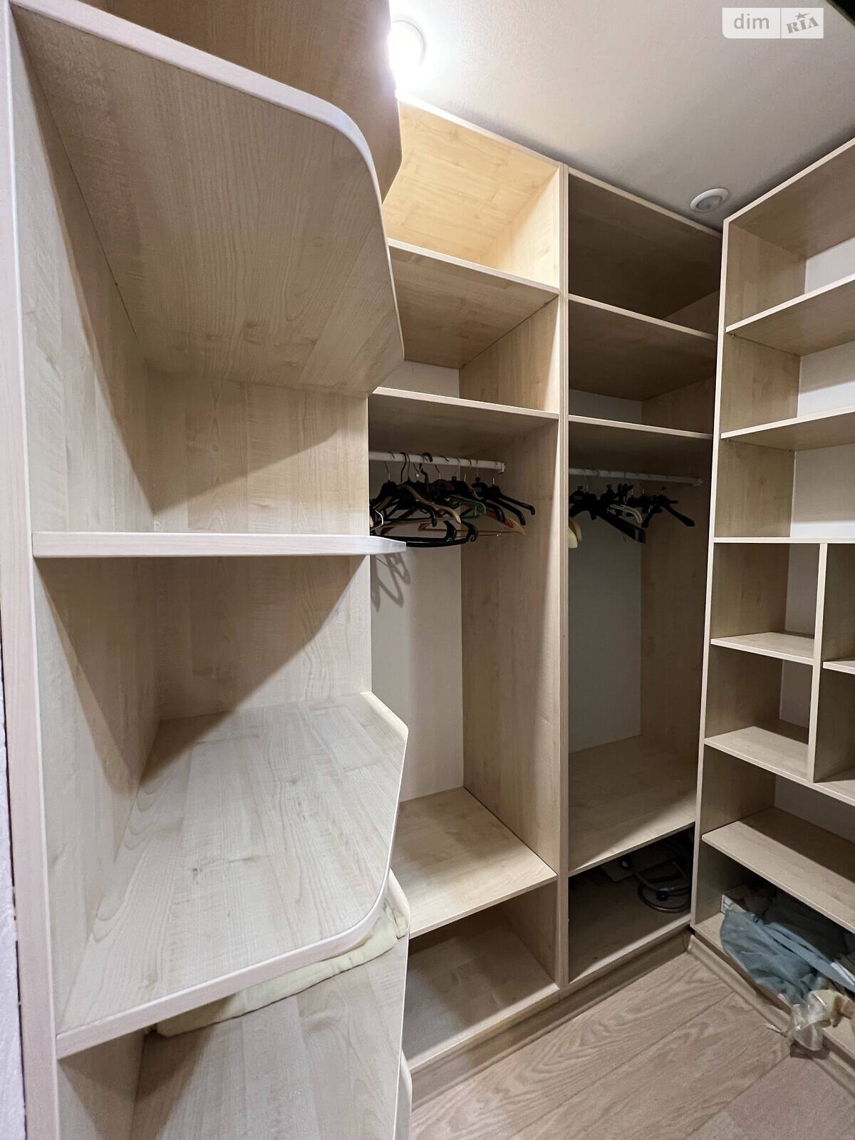 Продажа трехкомнатной квартиры в Днепре, на мас. Тополь-1, район Тополь-1 фото 1 Продажа трехкомнатной квартиры в Днепре, на мас. Тополь-1, район Тополь-1 фото 1