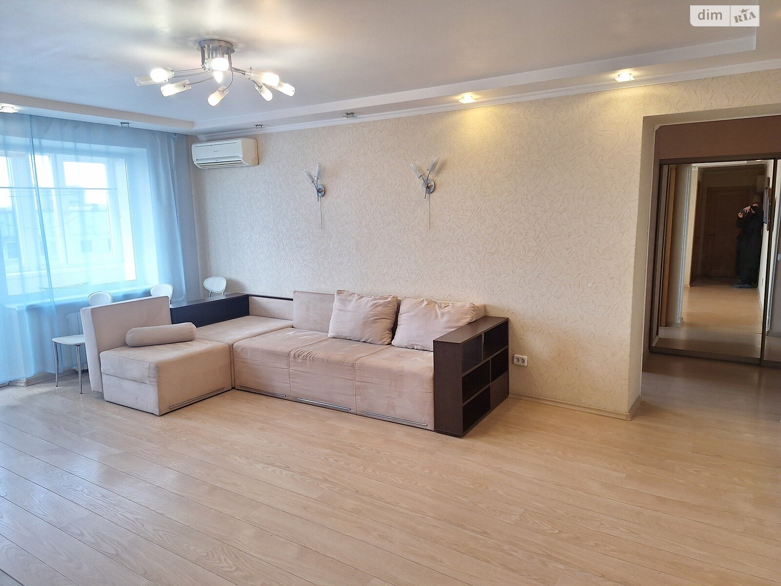 Продажа трехкомнатной квартиры в Днепре, на мас. Тополь-1, район Тополь-1 фото 1 Продажа трехкомнатной квартиры в Днепре, на мас. Тополь-1, район Тополь-1 фото 1